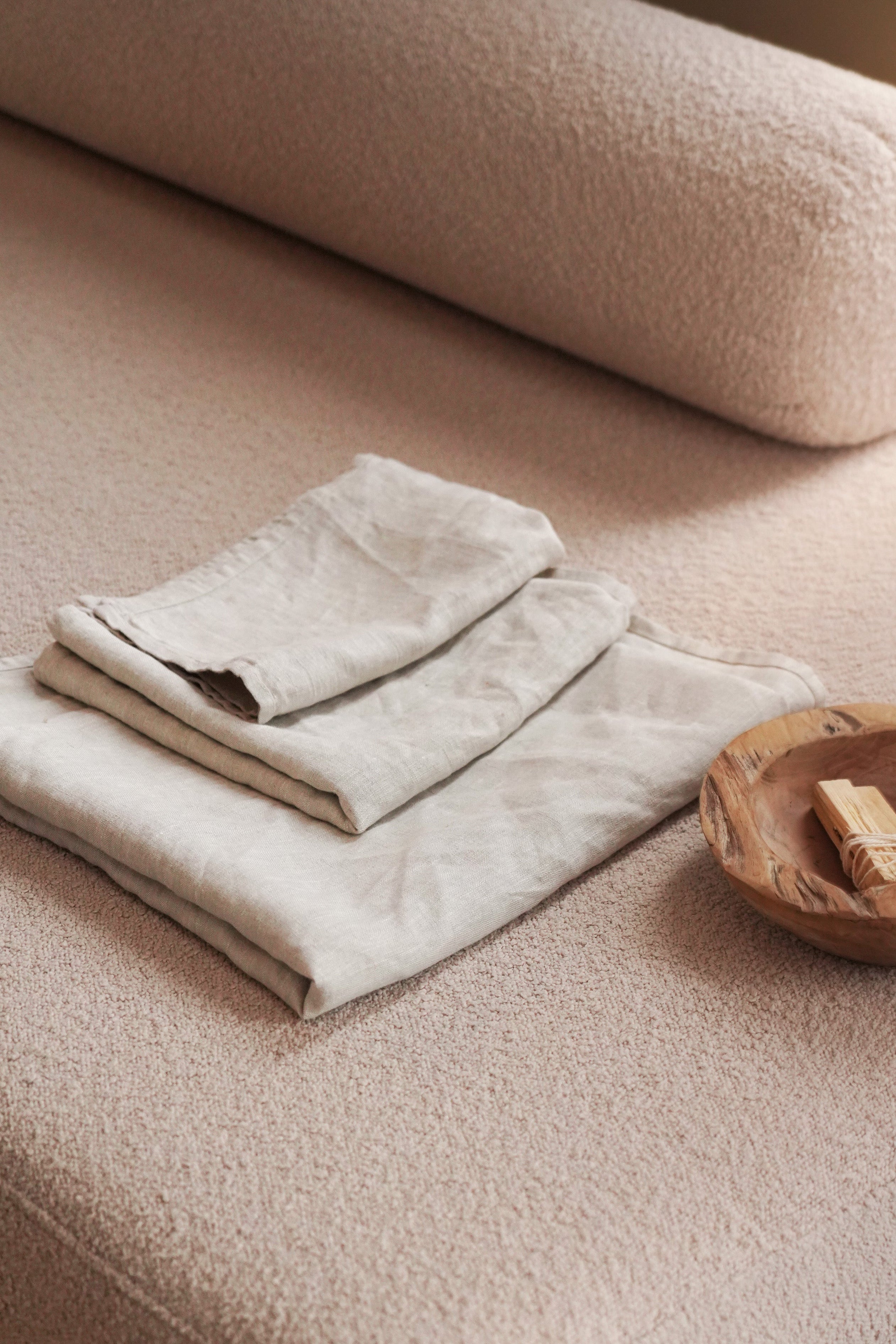 Linen Bath Towel Set of 3 in Beige: Travel Set