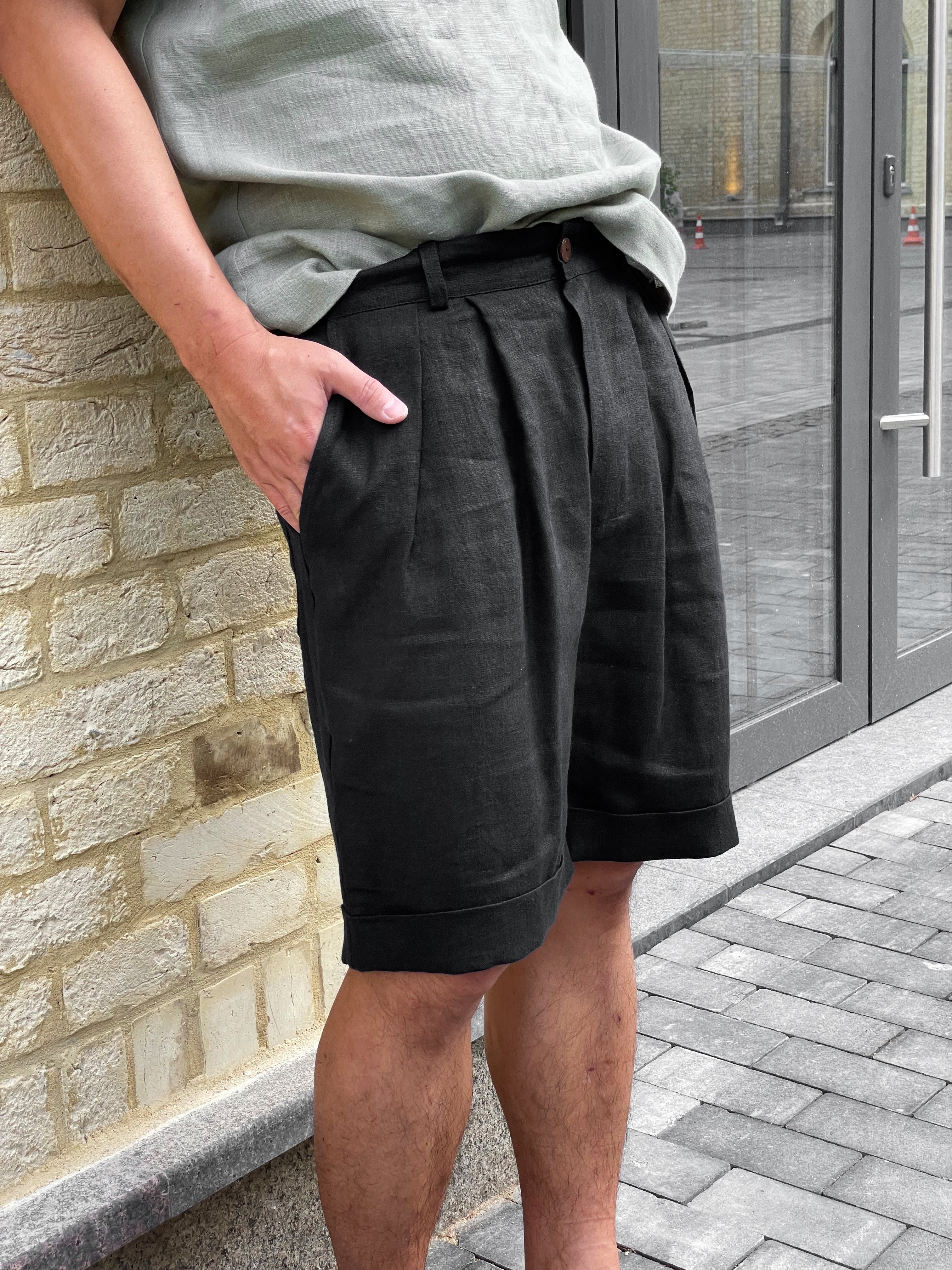 Men’s linen shorts with pleats CEDAR in Black