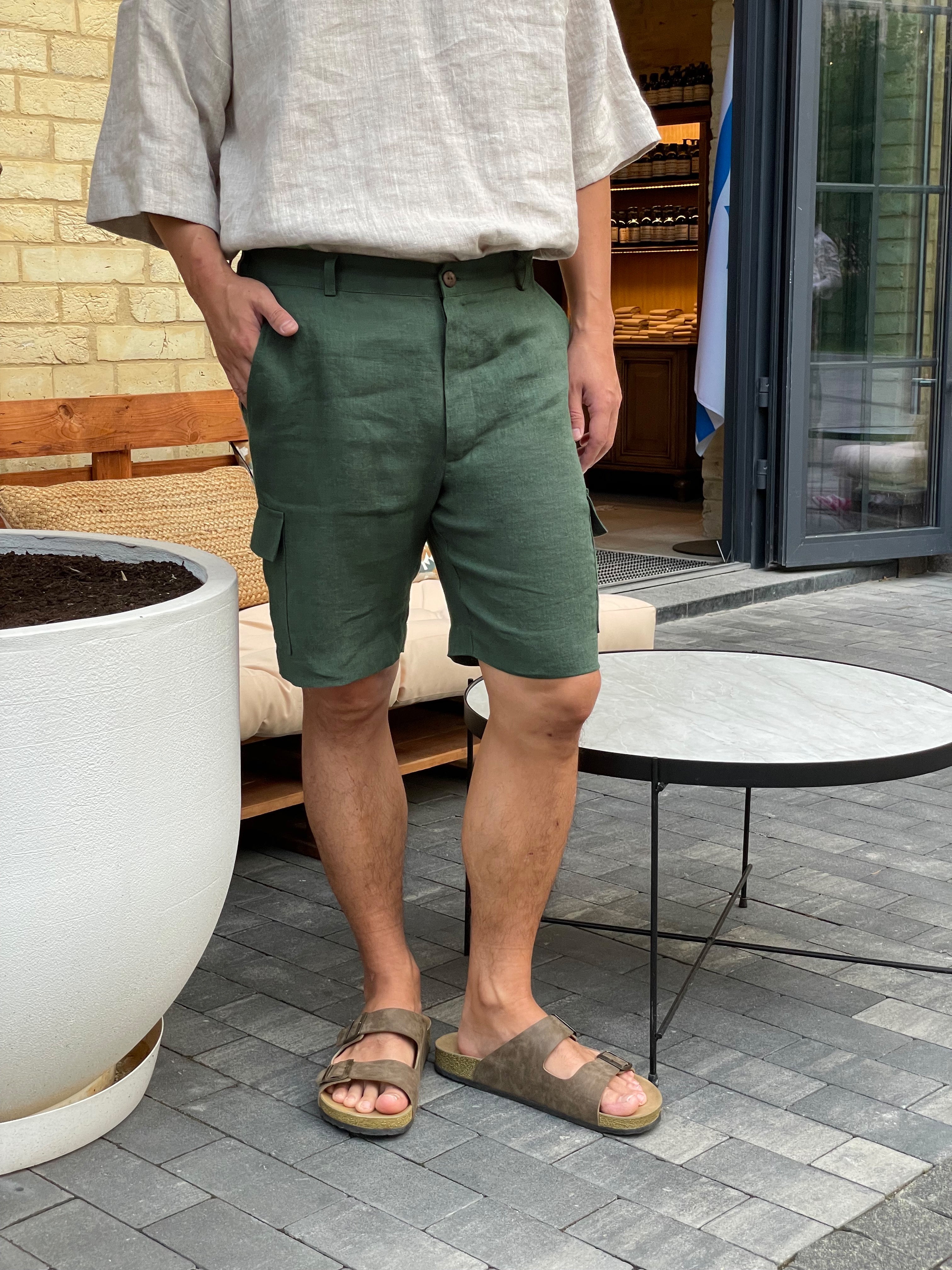 Linen cargo shorts with side pockets LAUREL in Green