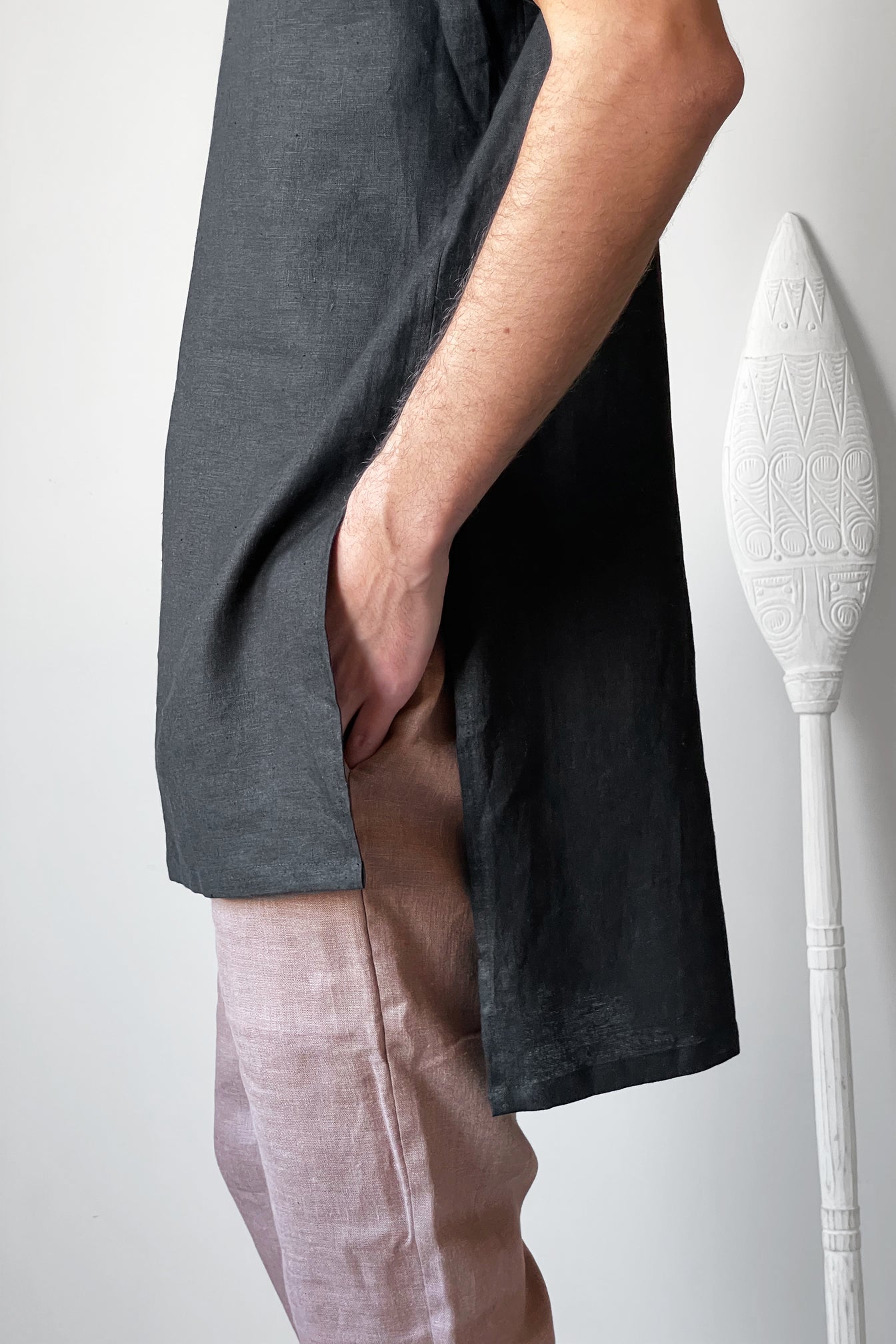 Men’s Long Linen T-Shirt LINDEN in Black