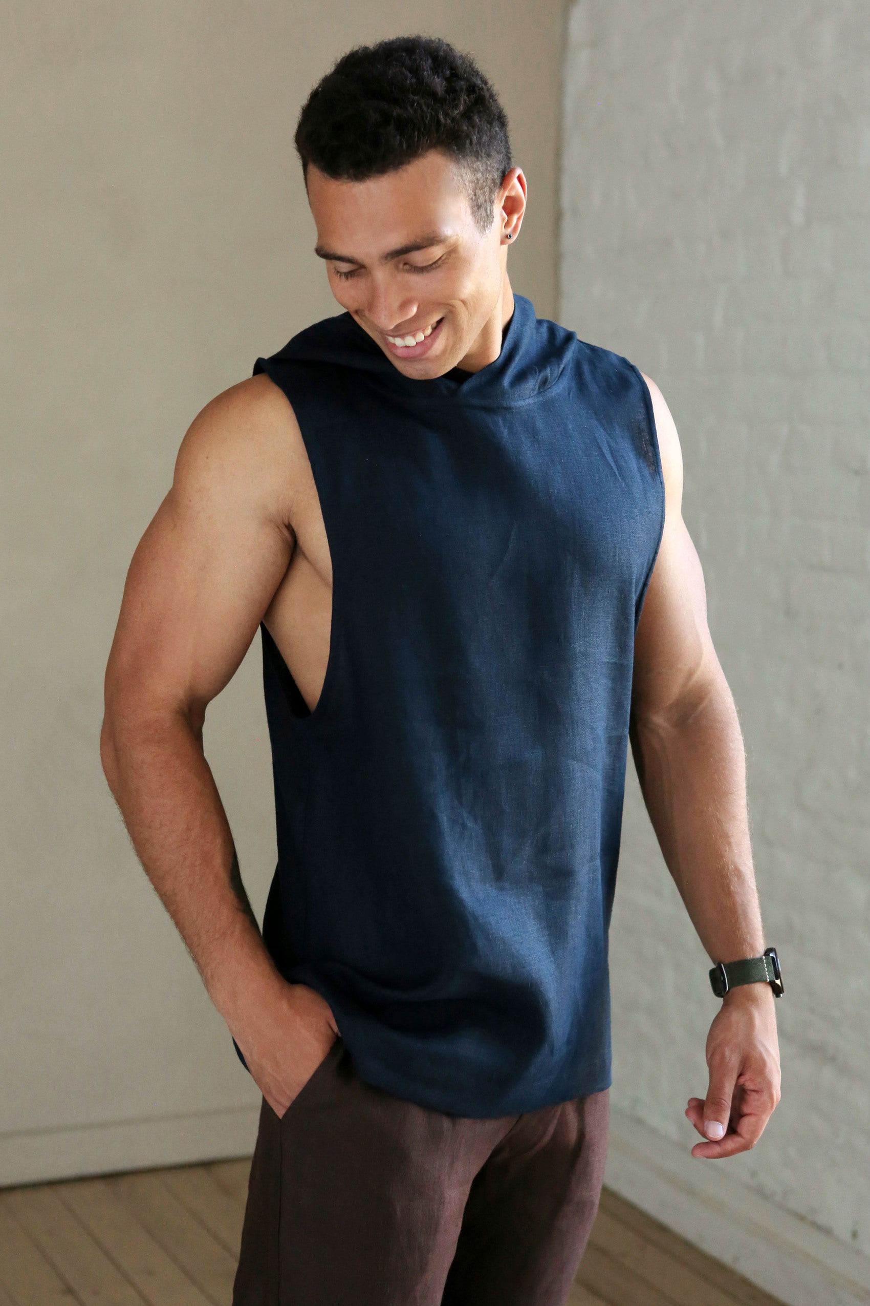 Men’s Sleeveless T-Shirt BAMBOO with hood in Dark blue