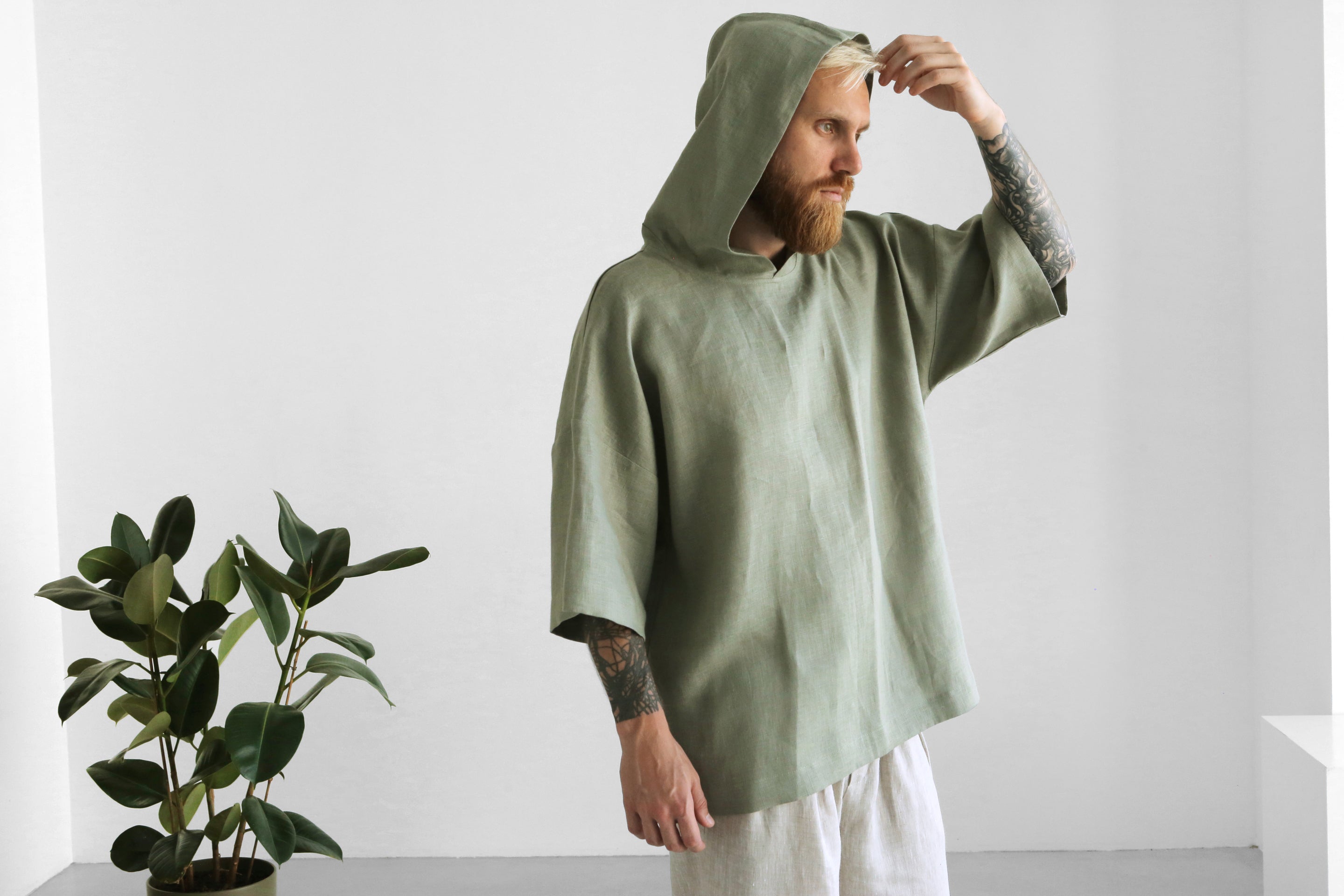 Linen Hooded T-shirt SHOBU in Olive