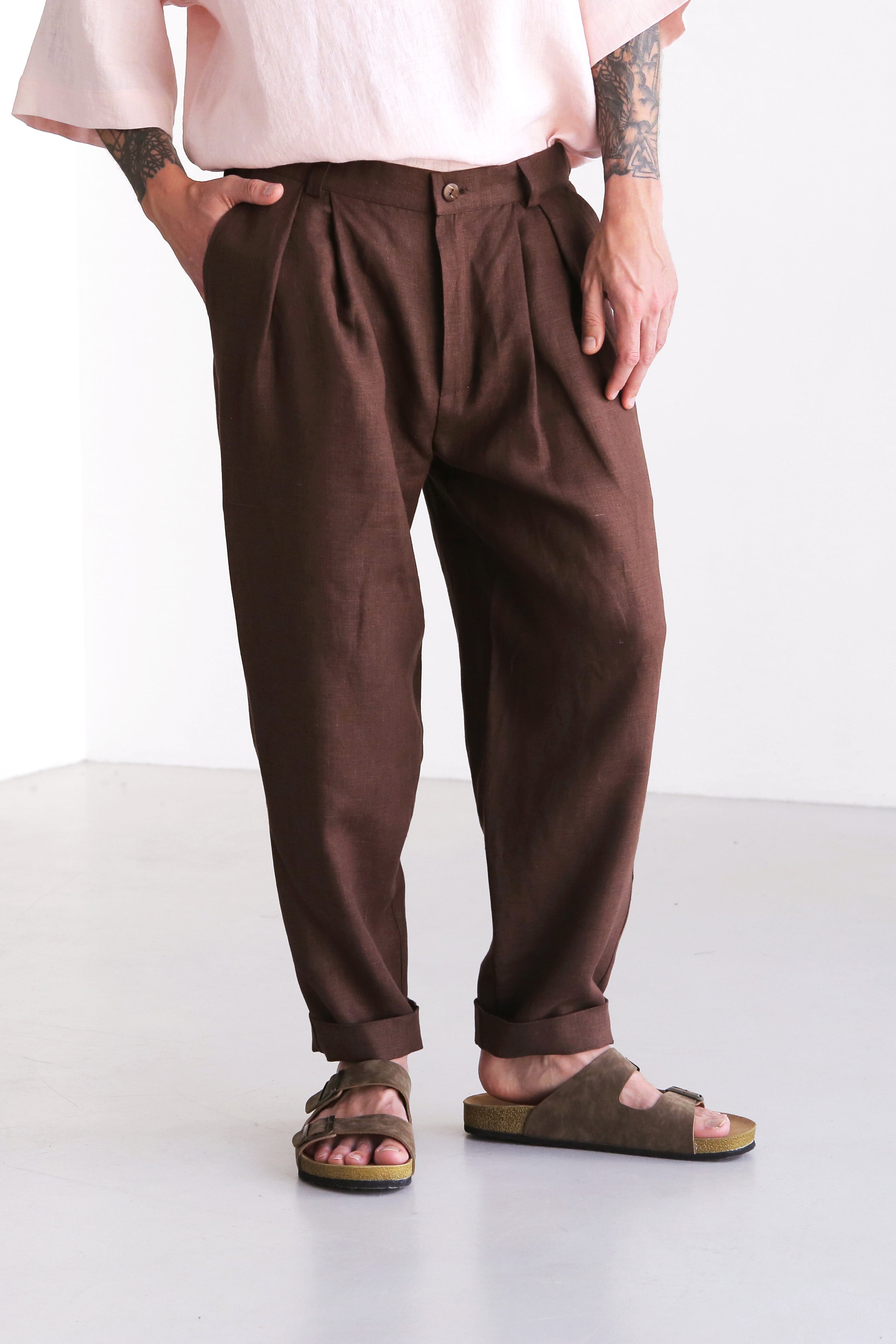 Loose Pleated Pants CEDAR in Brown