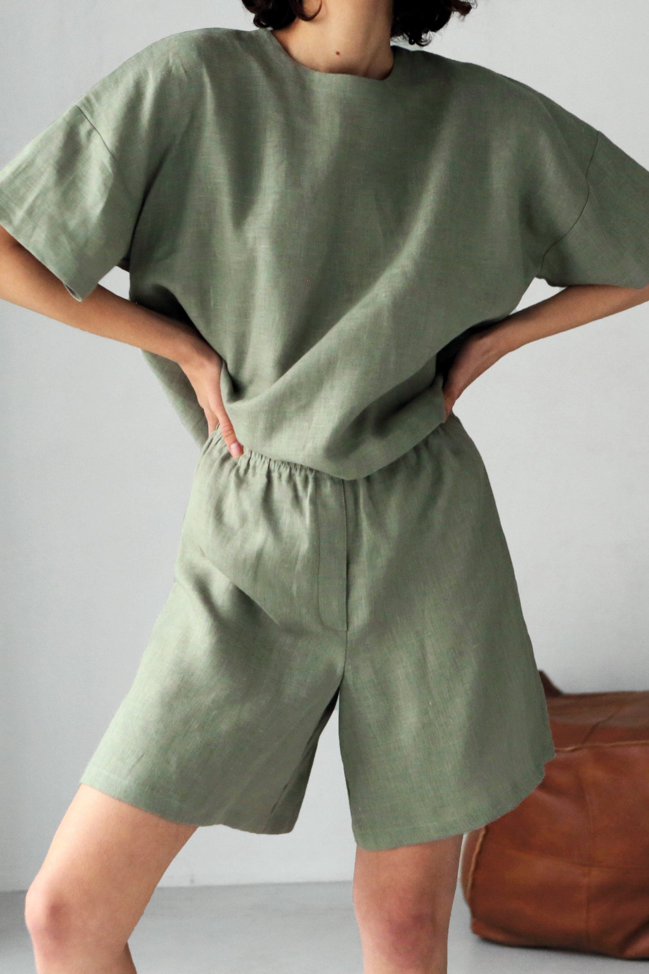 Women’s Linen Shorts VIOLA in Olive