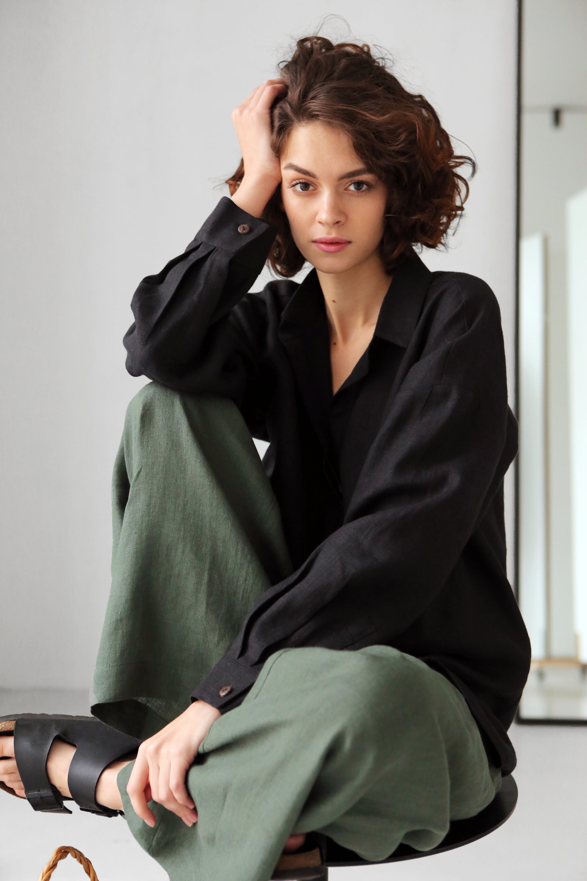 Oversized Linen Shirt AZOLLA in Black