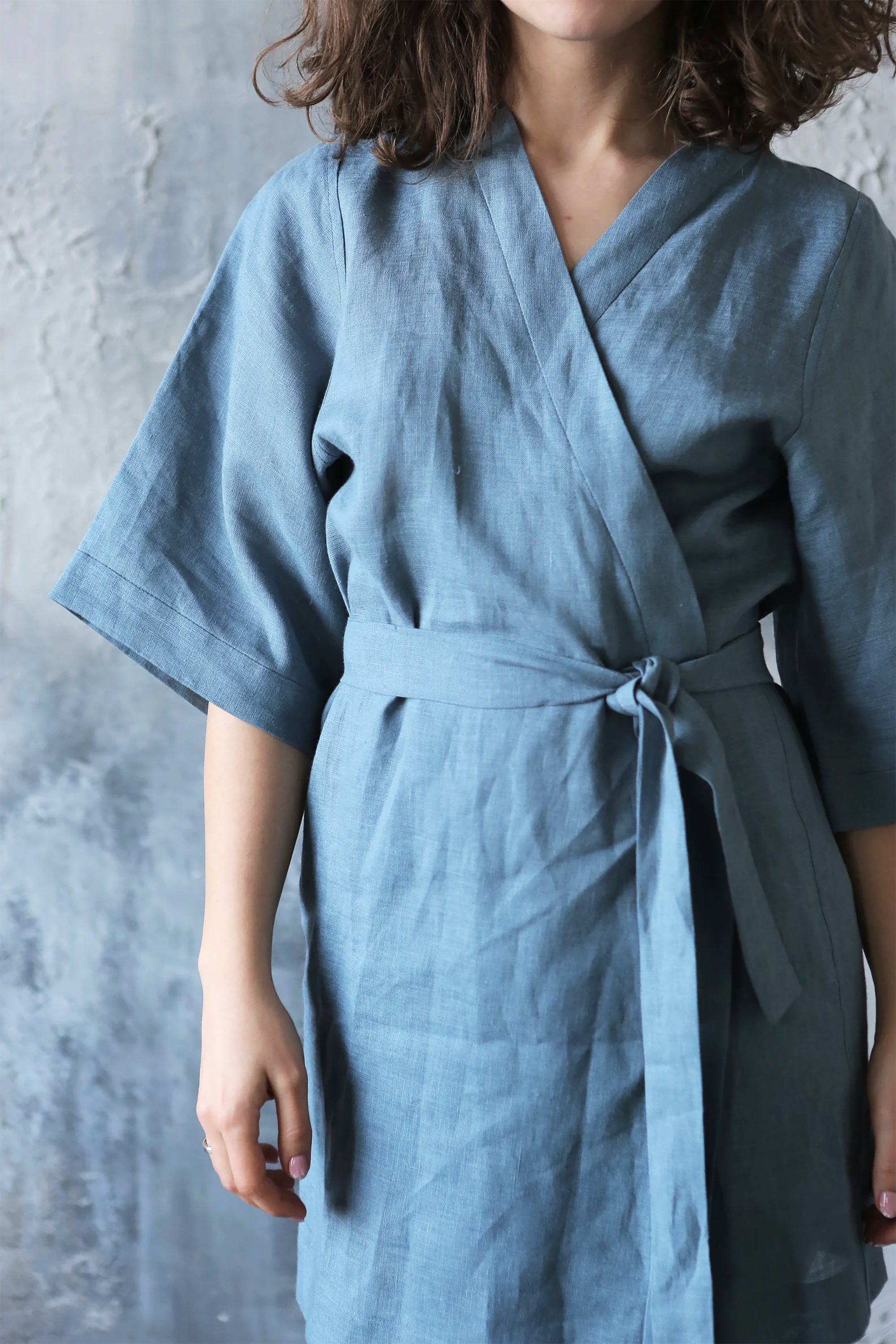 Women’s Short Linen Kimono UME in Blue grey