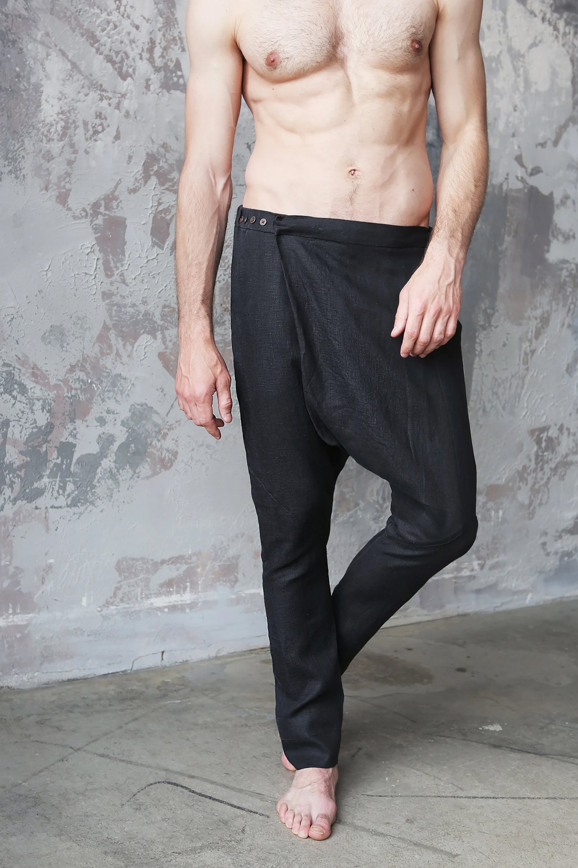 Men’s baggy linen pants HAZEL in Black