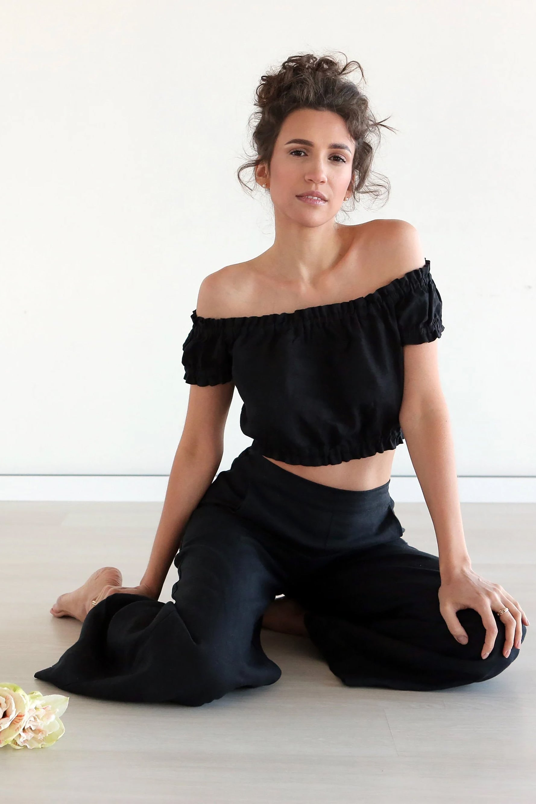 Off the shoulders linen top, crop top Black
