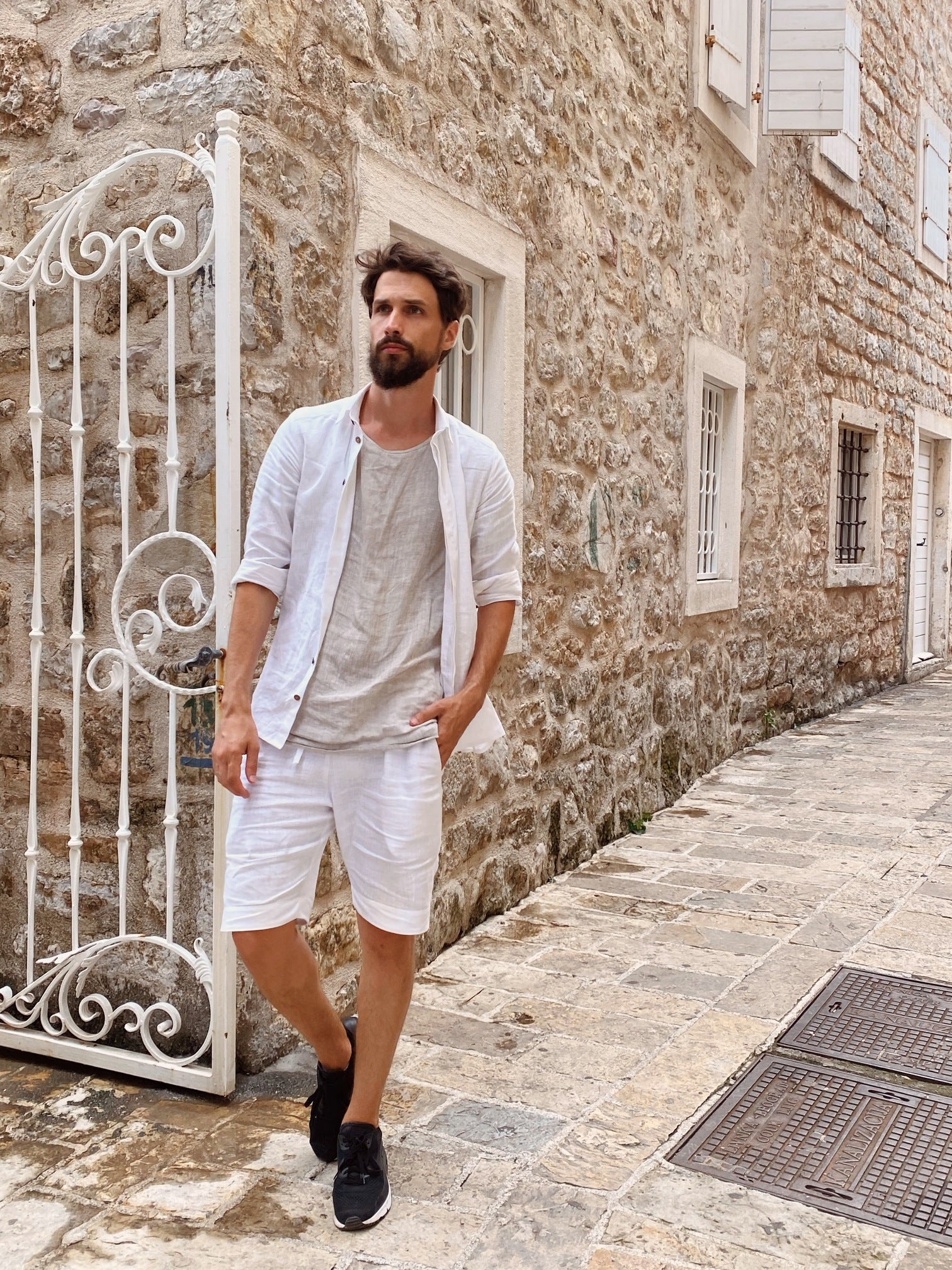 Men’s Classic Collar Linen Shirt GARNET in White