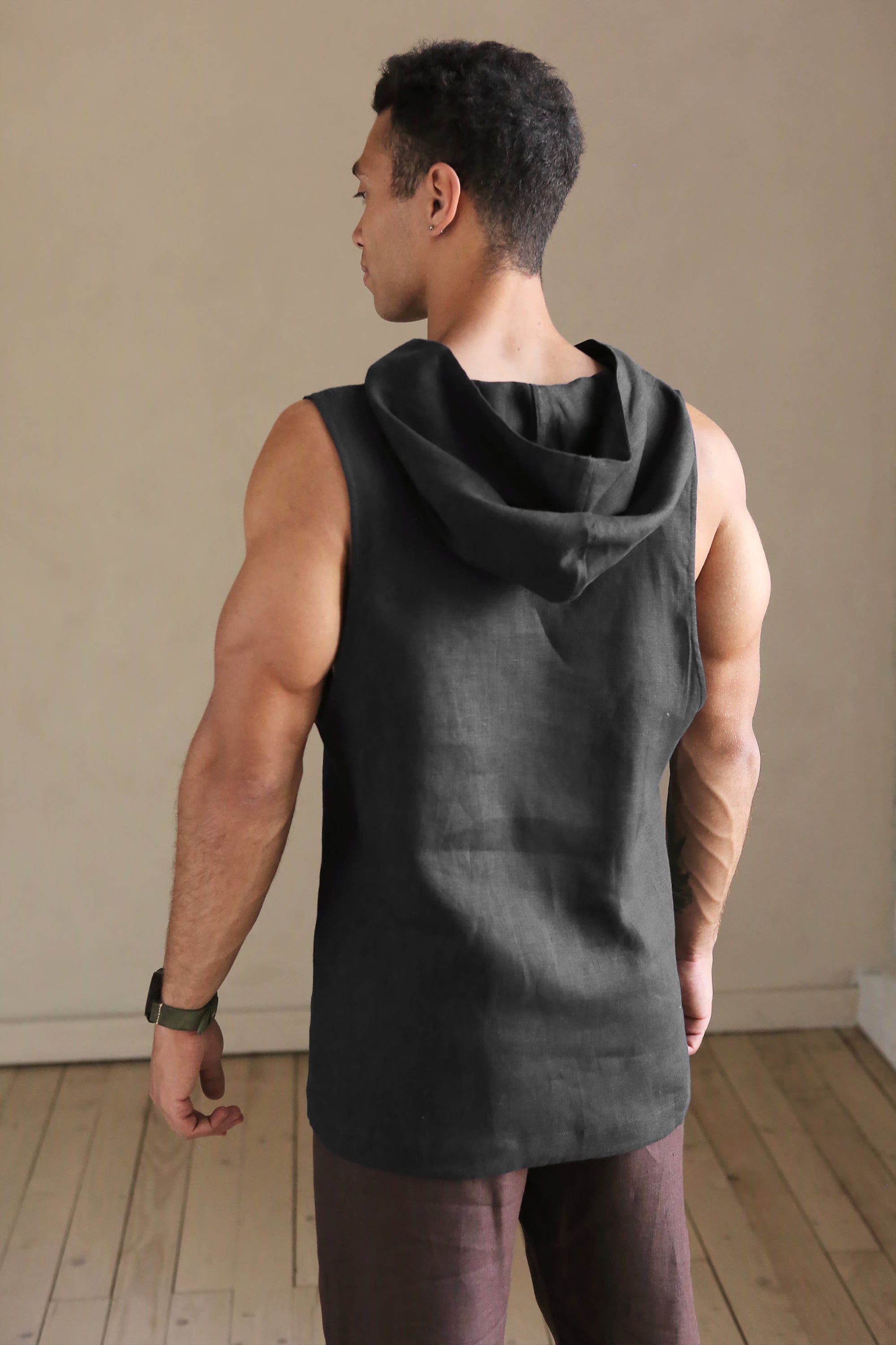 Men’s Sleeveless T-Shirt BAMBOO with hood in Black