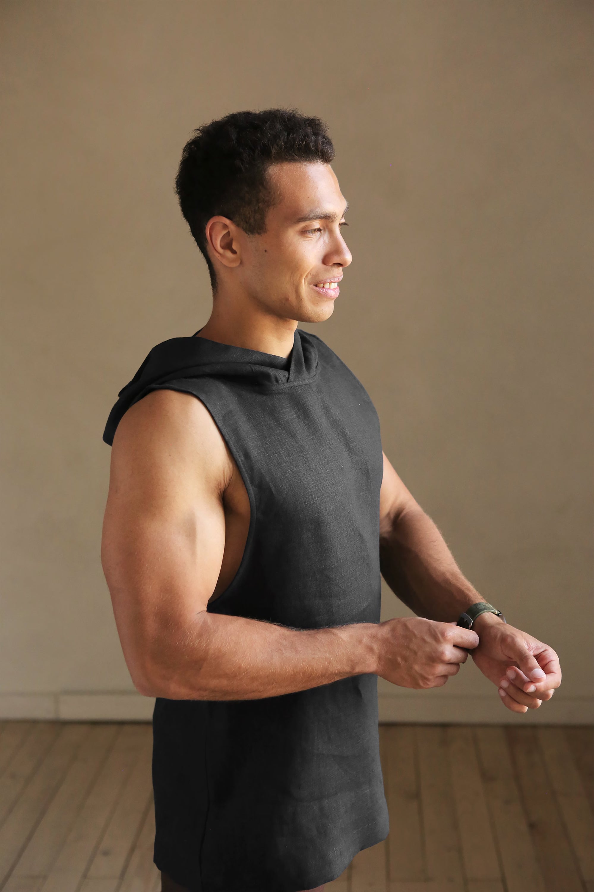 Men’s Sleeveless T-Shirt BAMBOO with hood in Black