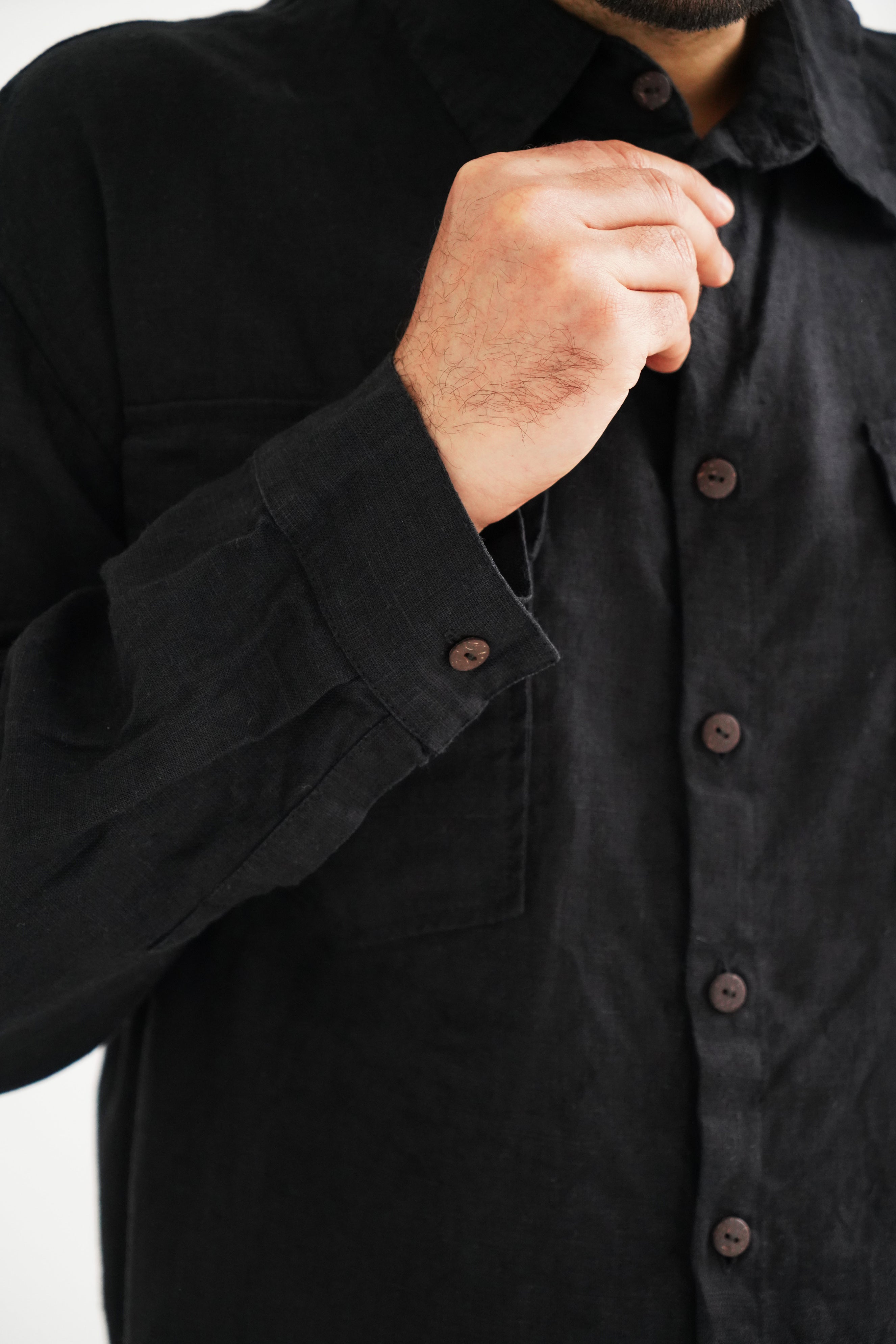 Mens relaxed linen shirt SANDWOOD in Black