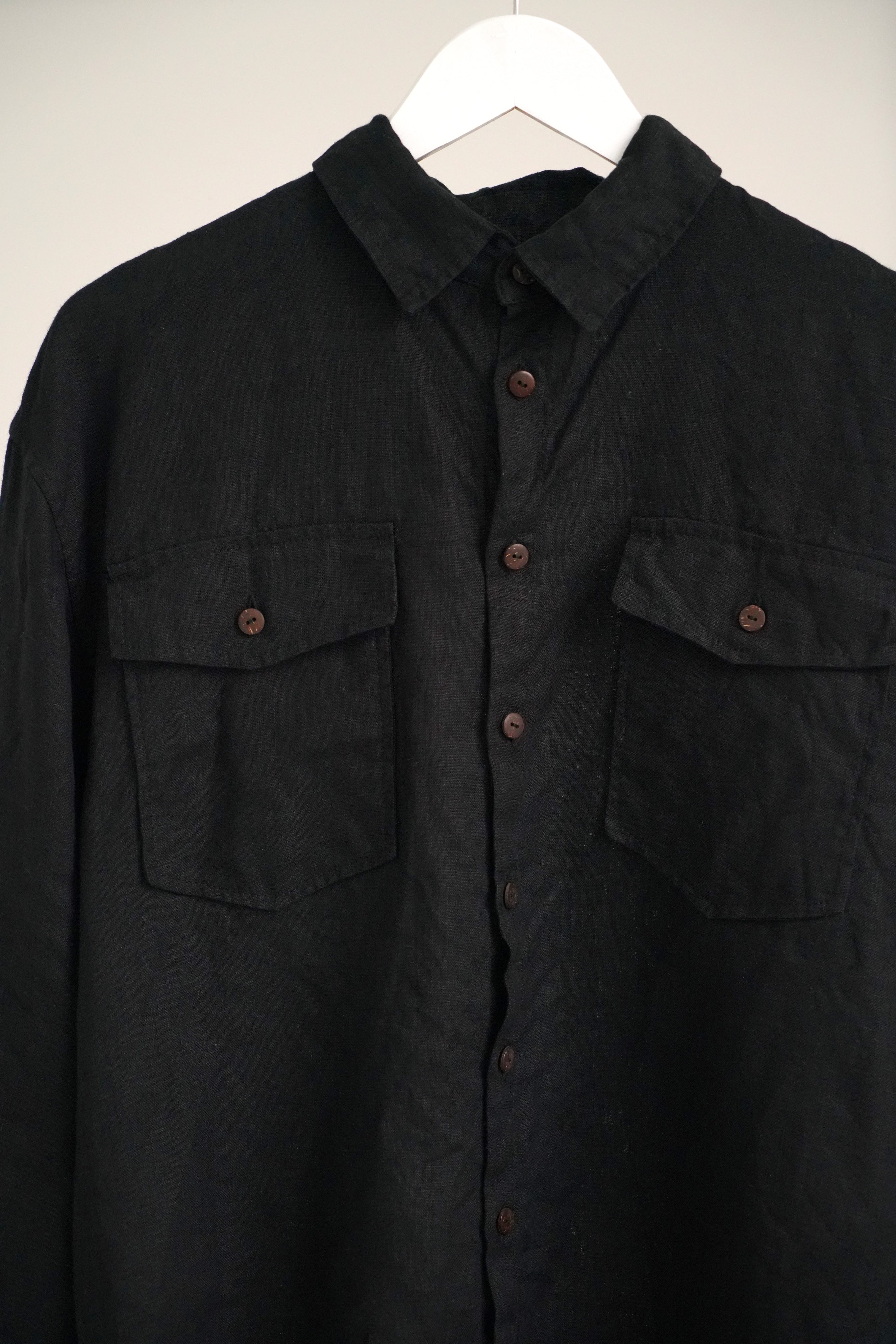 Mens relaxed linen shirt SANDWOOD in Black