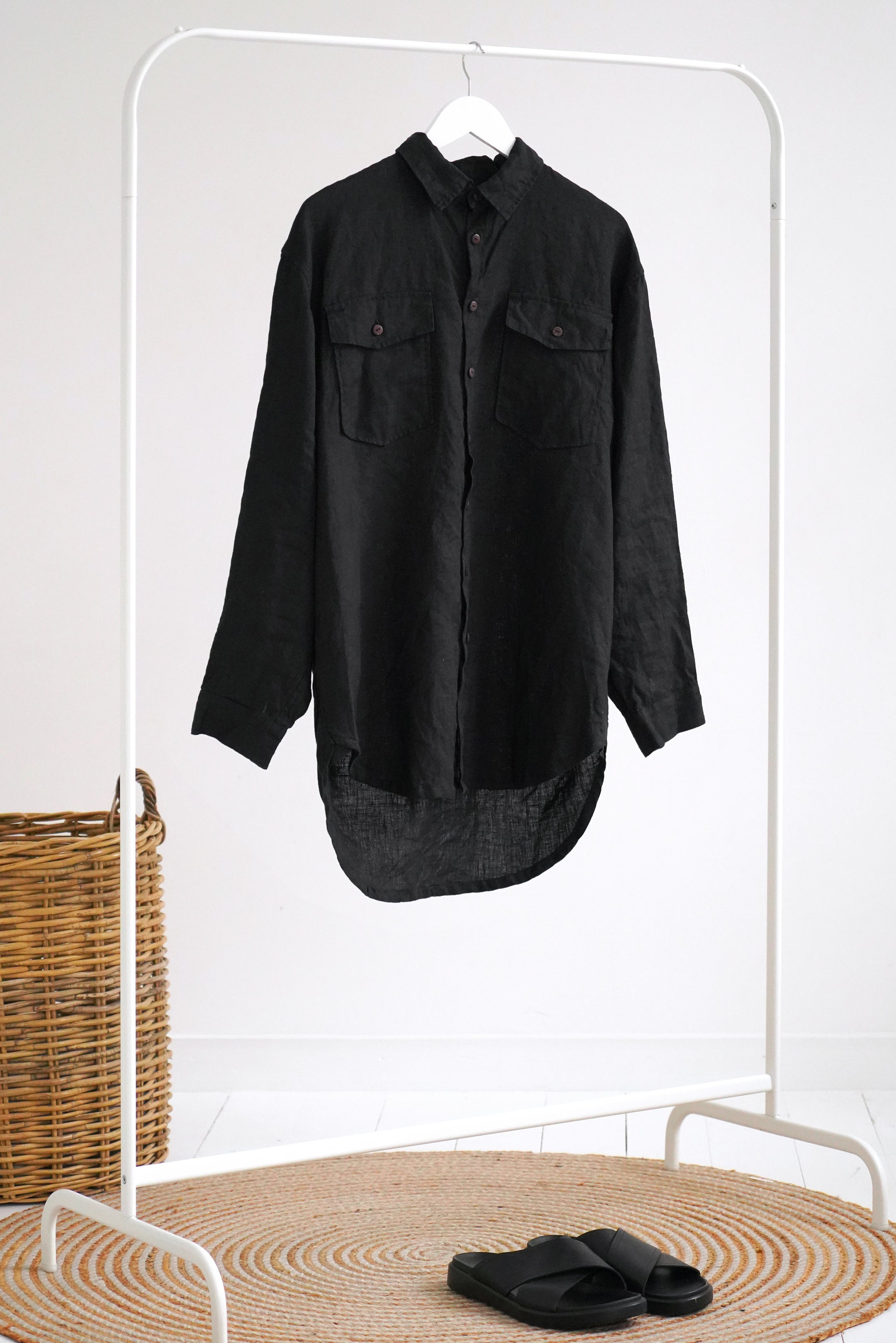 Mens relaxed linen shirt SANDWOOD in Black