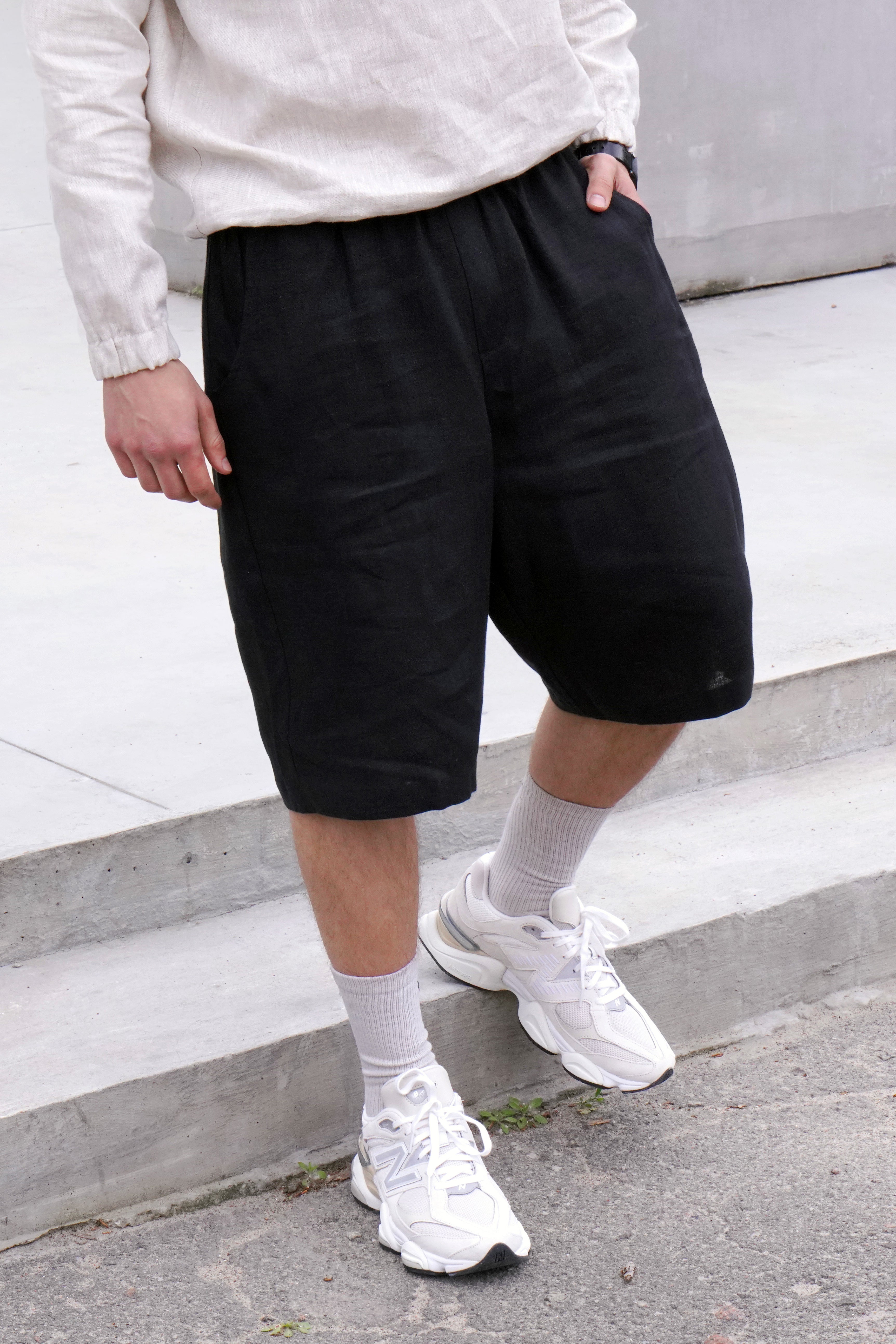Mens Loose-fit Linen Shorts ARUM in Black