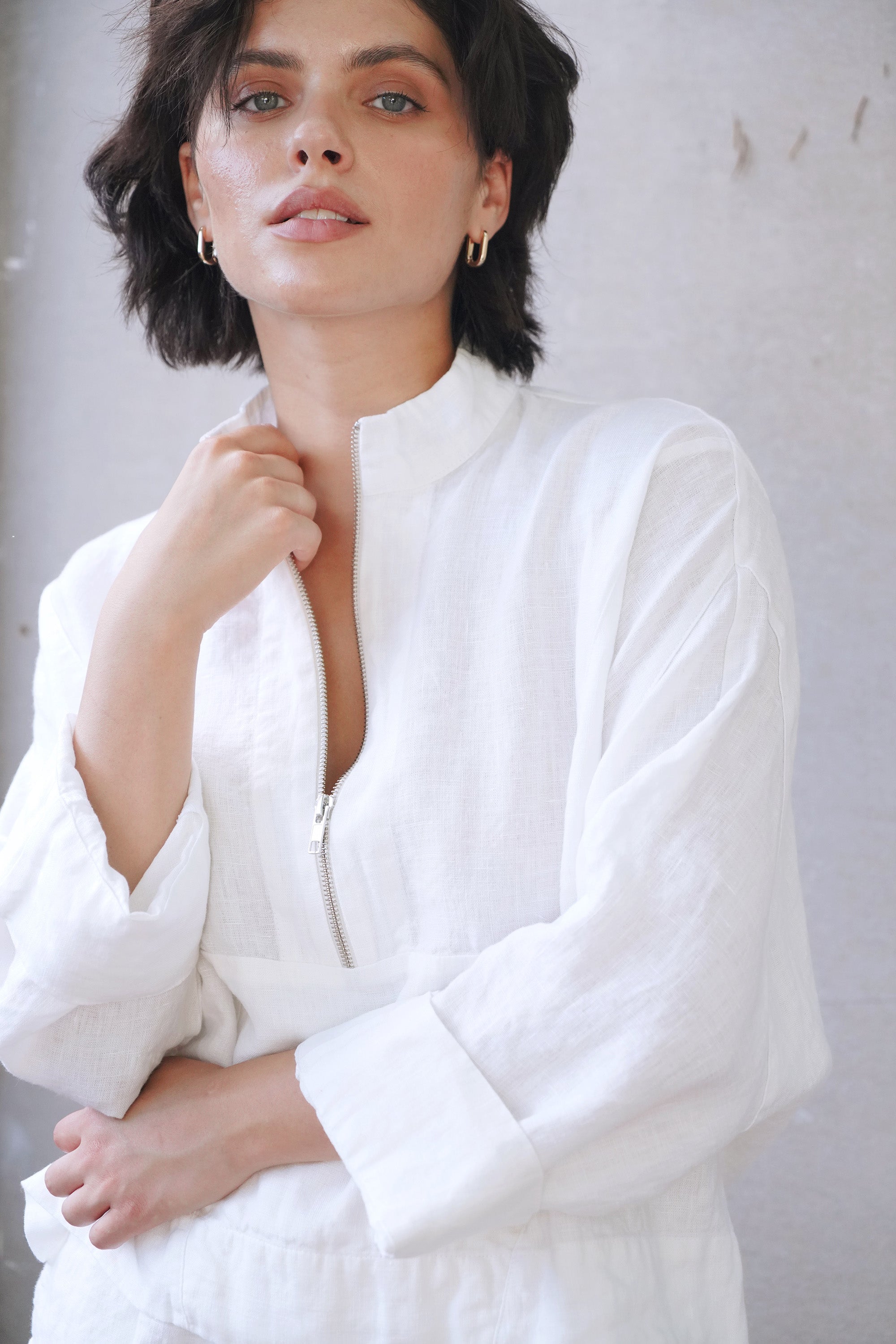 Women’s Linen Zip Pullover Top TULIP in White