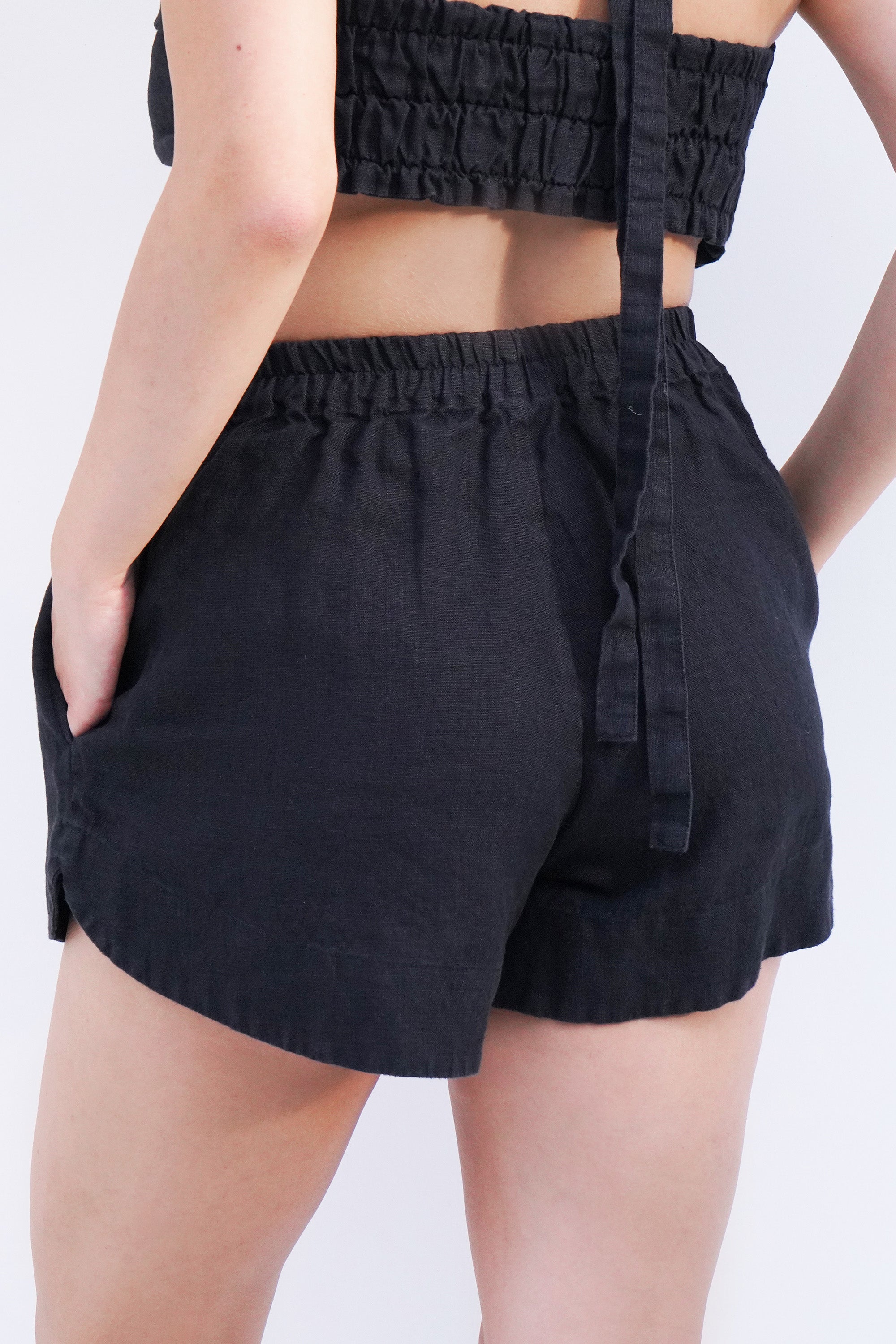 Women’s Linen Shorts with Pockets LEMON in Black