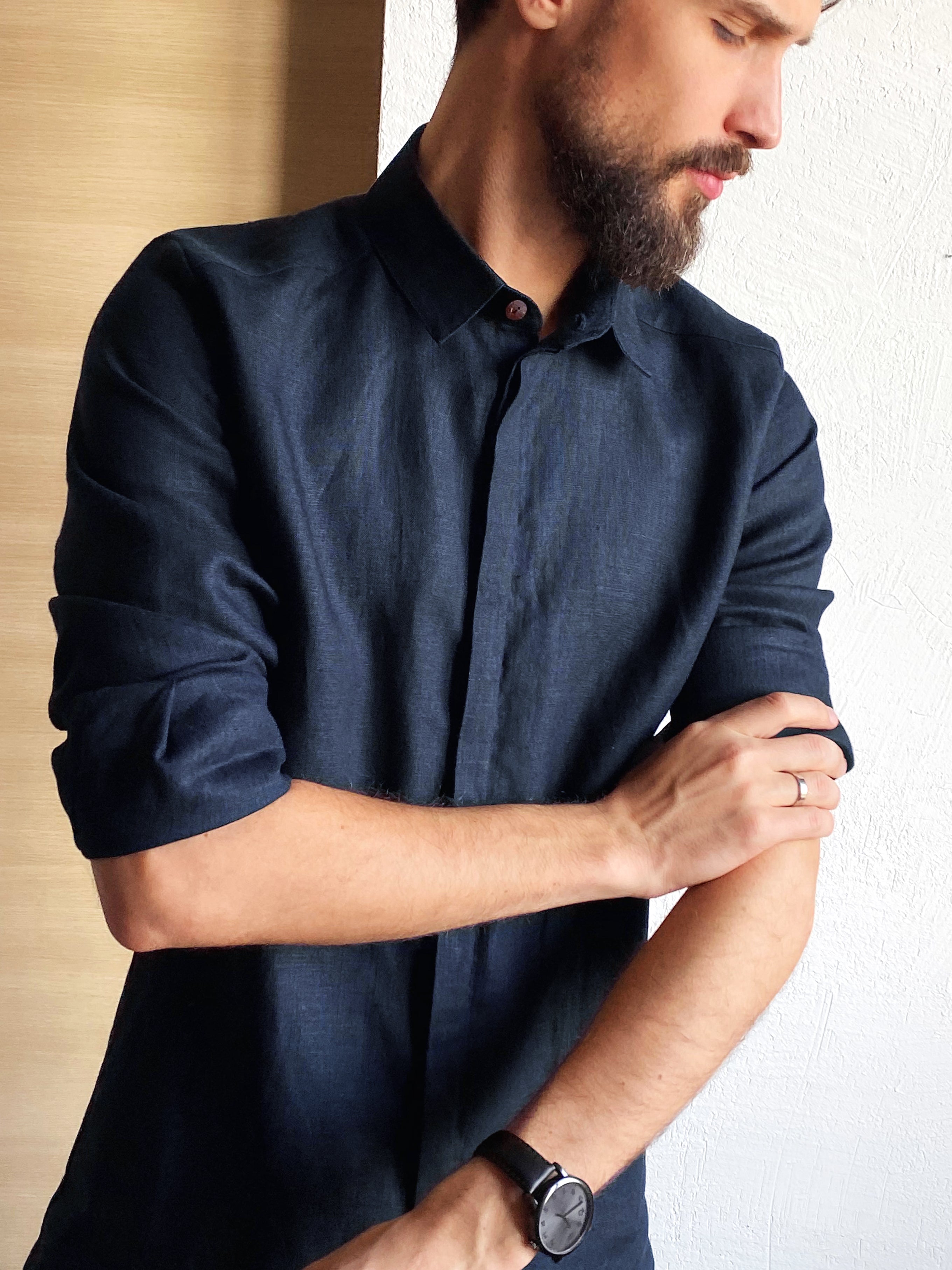Men’s Classic Collar Linen Shirt GARNET in Dark blue
