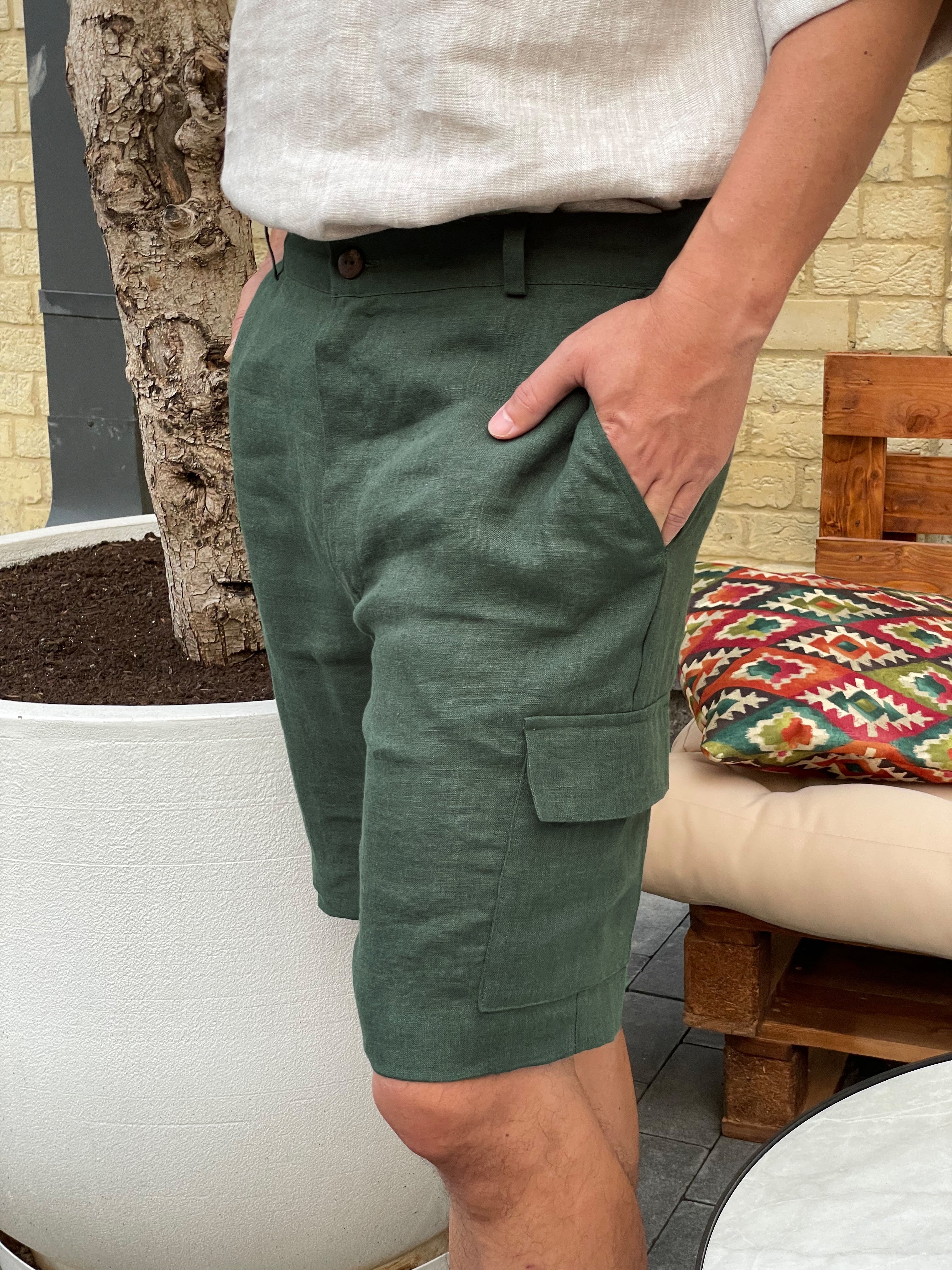 Linen cargo shorts with side pockets LAUREL in Green