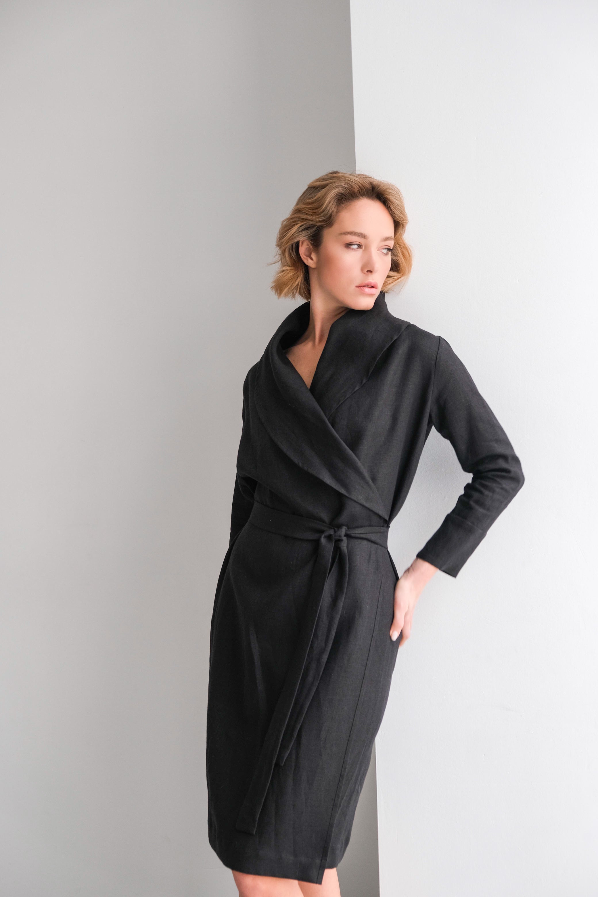 Women’s Linen Bathrobe Calla in Black