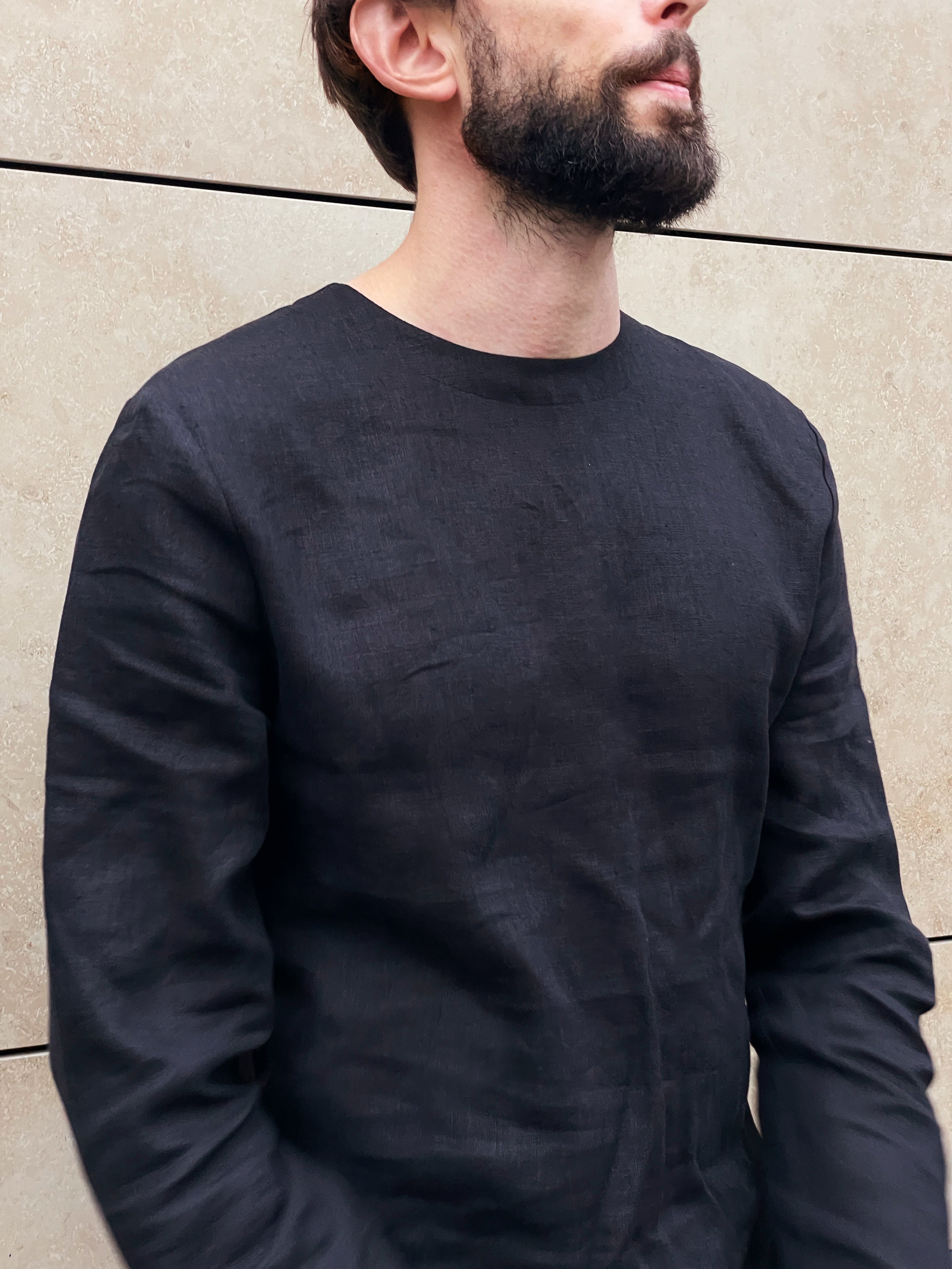 Long Sleeve Linen T-Shirt – Narrow Neck EBONY in Black