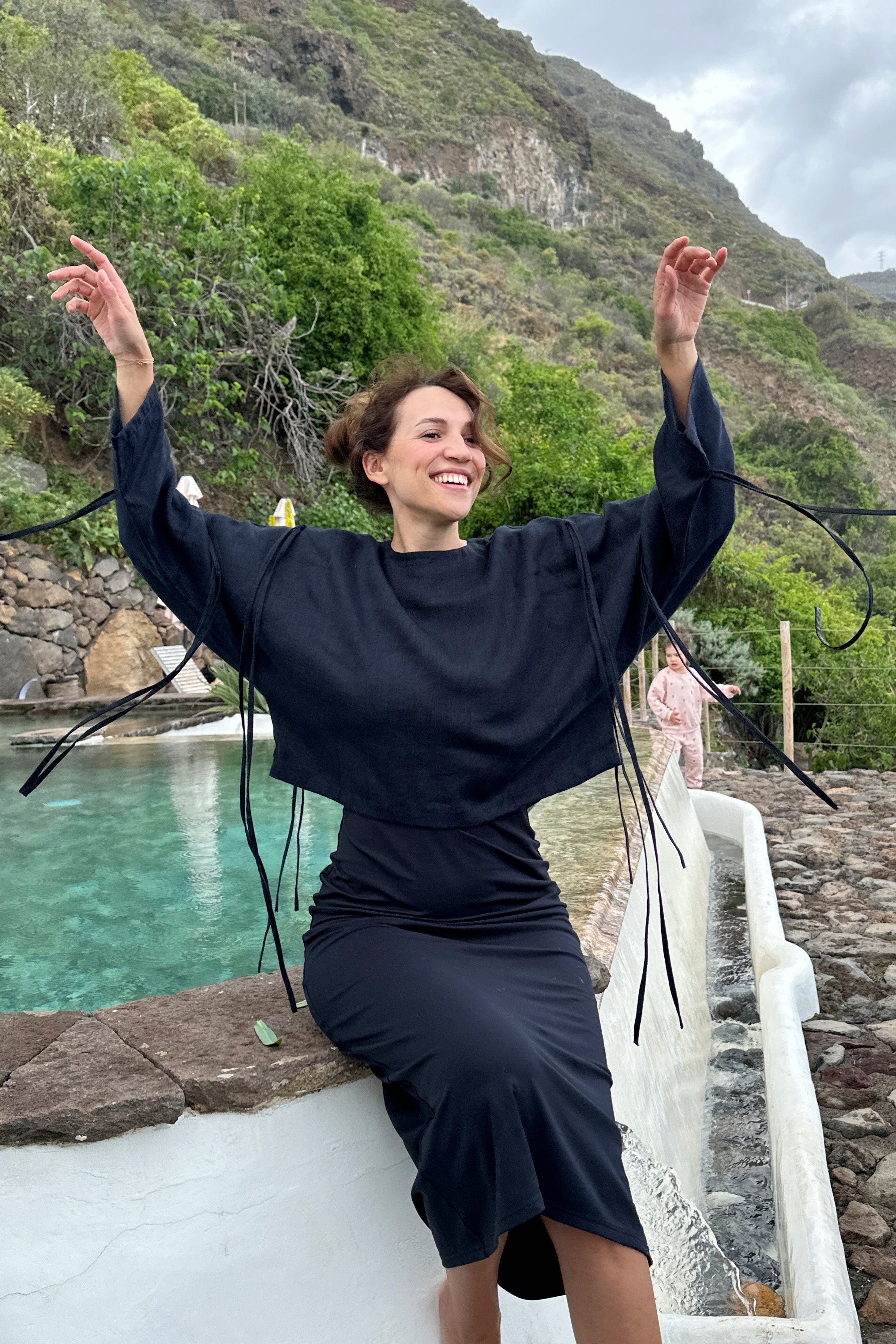 Womens Linen Crop Blouse OLEA in Dark blue