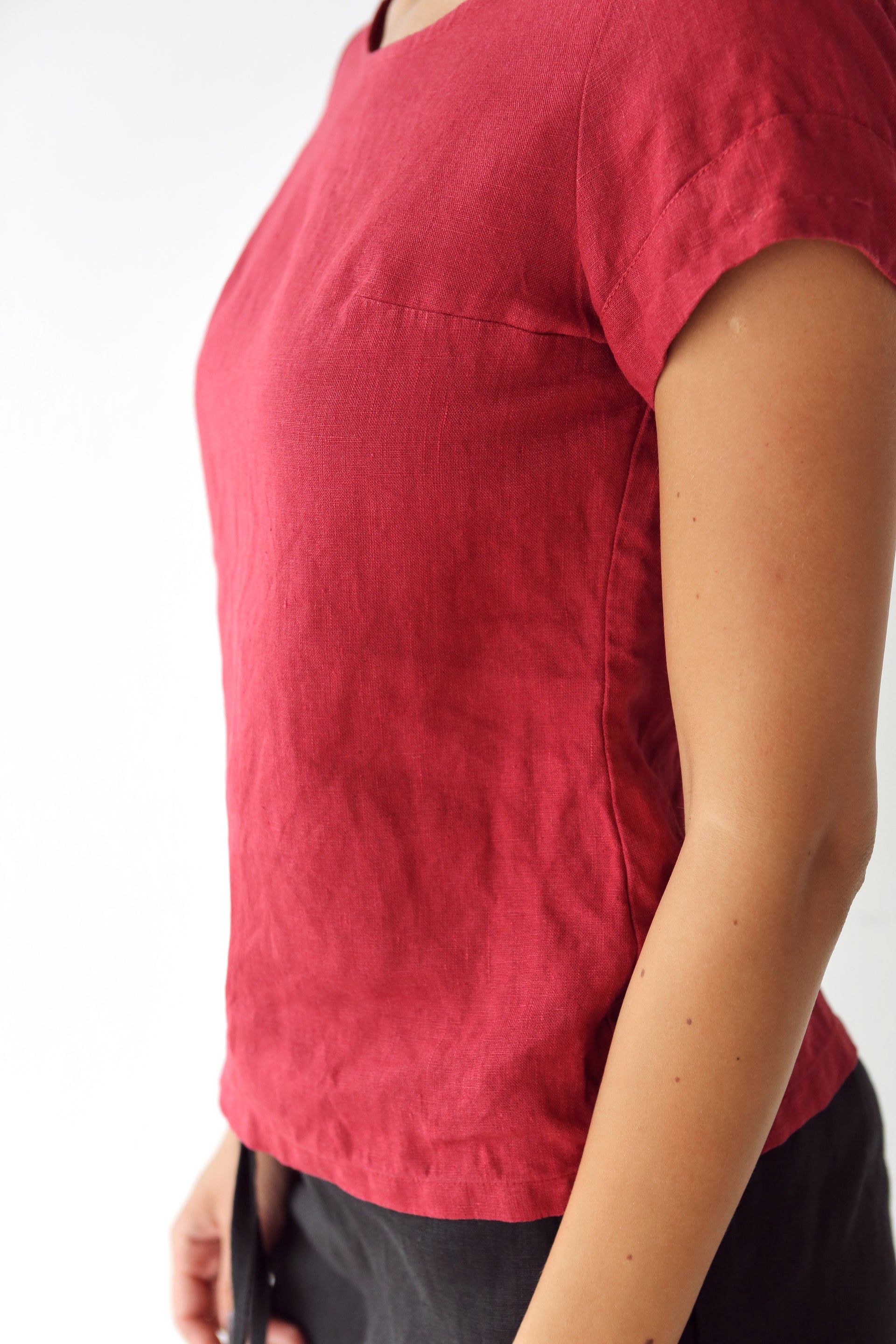 Women's Linen T-Shirt IRIS in Red