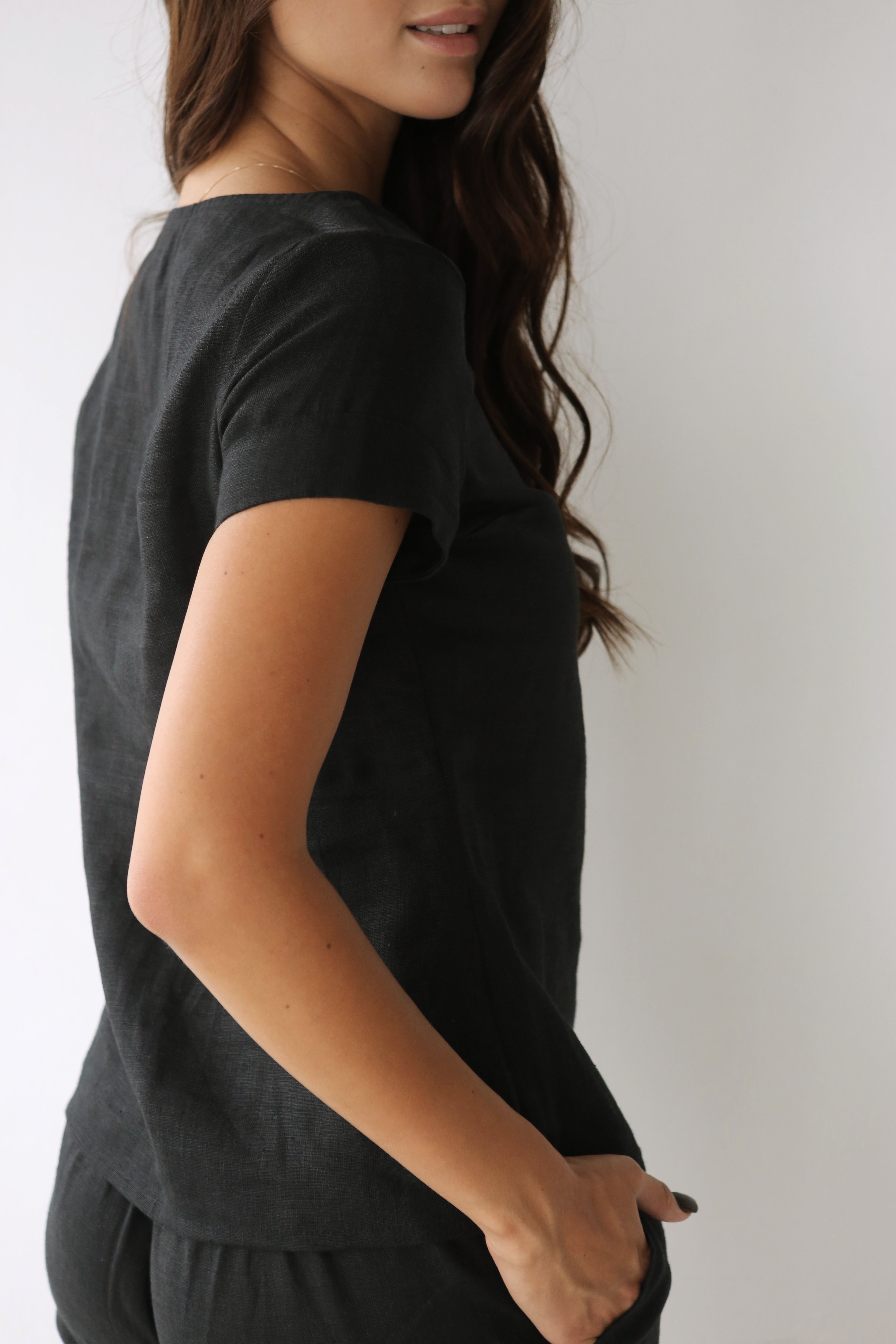 Fitted Linen T-Shirt Black