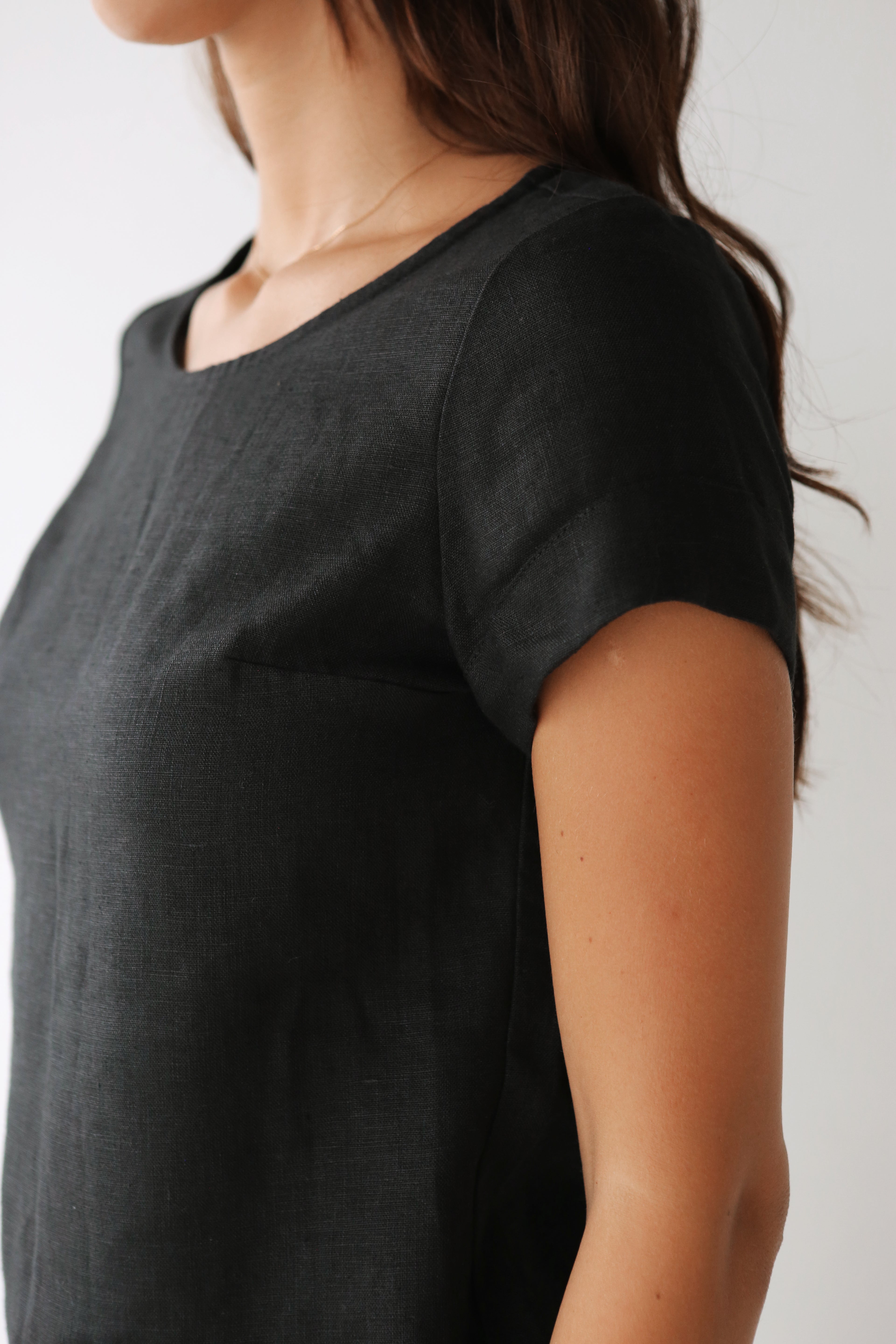 Fitted Linen T-Shirt Black