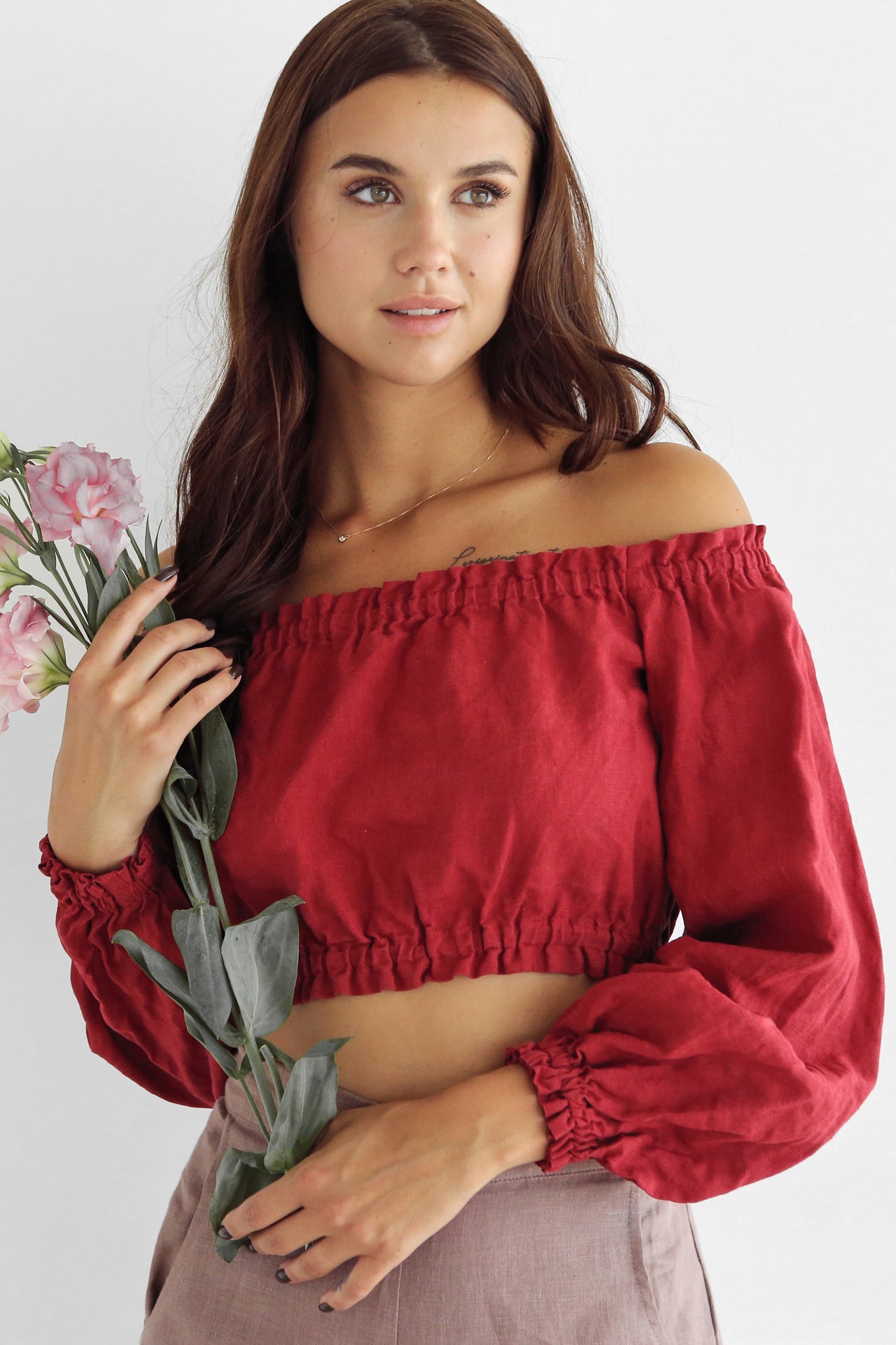 Off-The-Shoulder Crop Top ORCHIS in Red