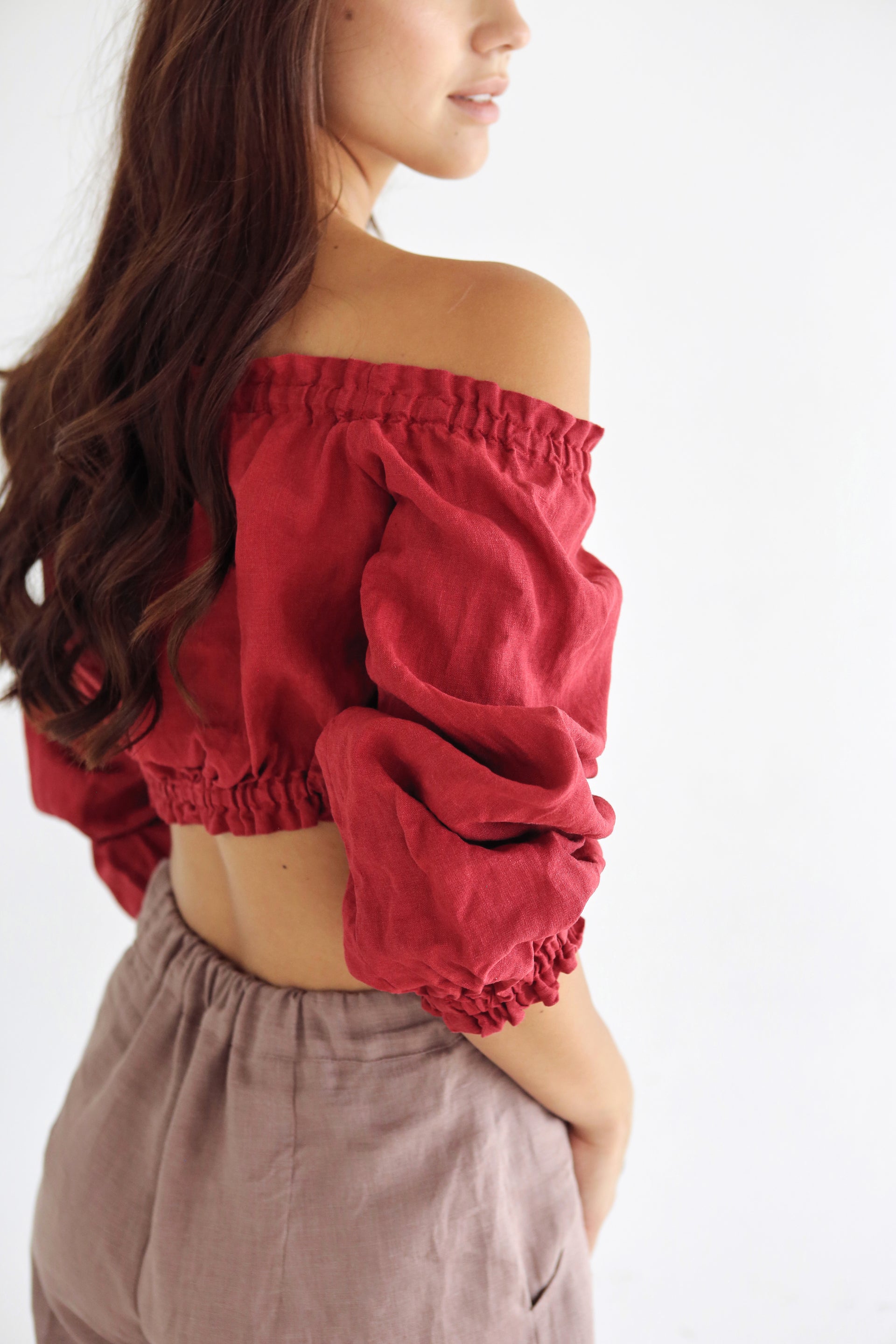 Off-The-Shoulder Crop Top ORCHIS in Red