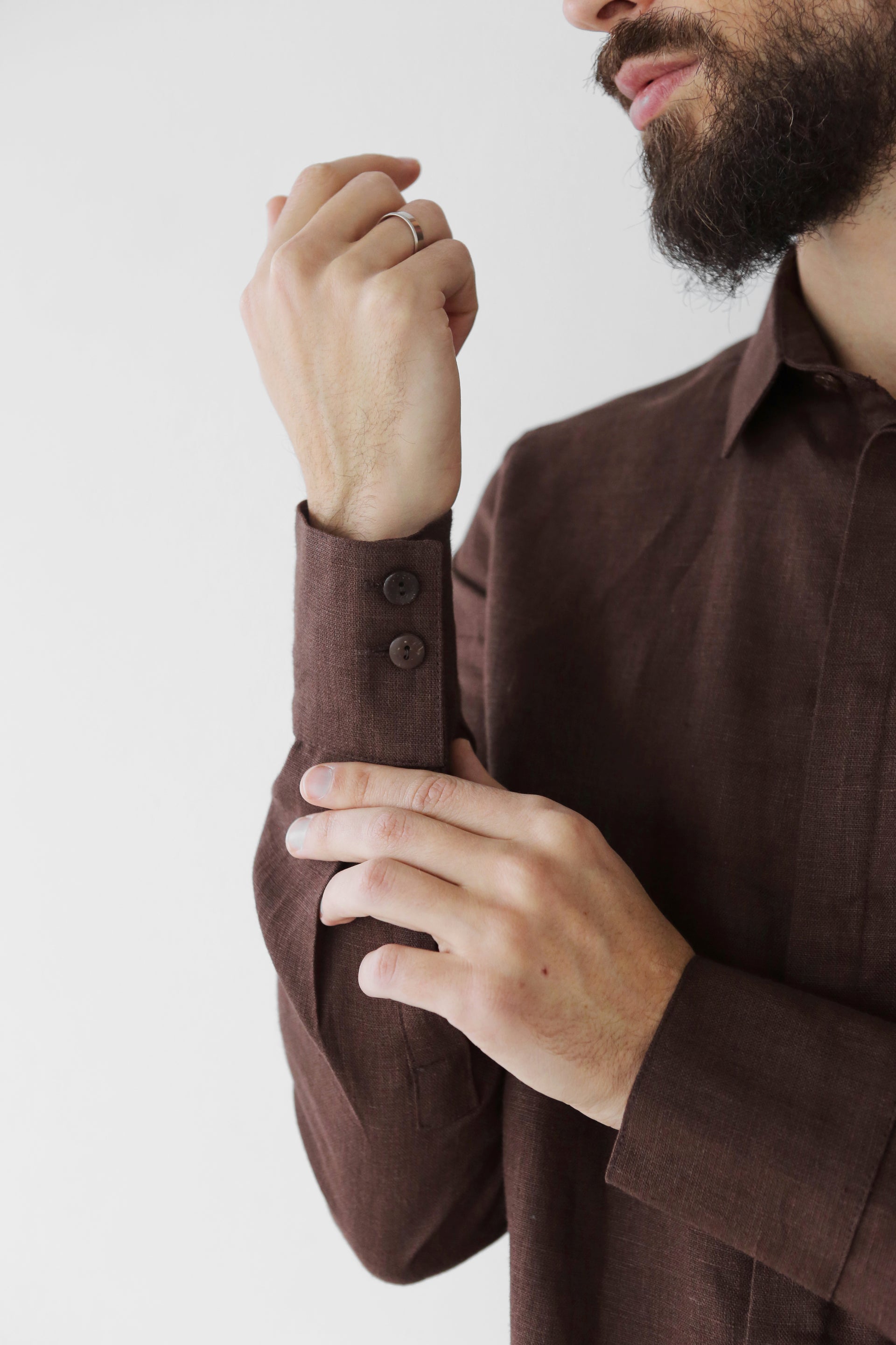Men’s Classic Collar Linen Shirt GARNET in Brown