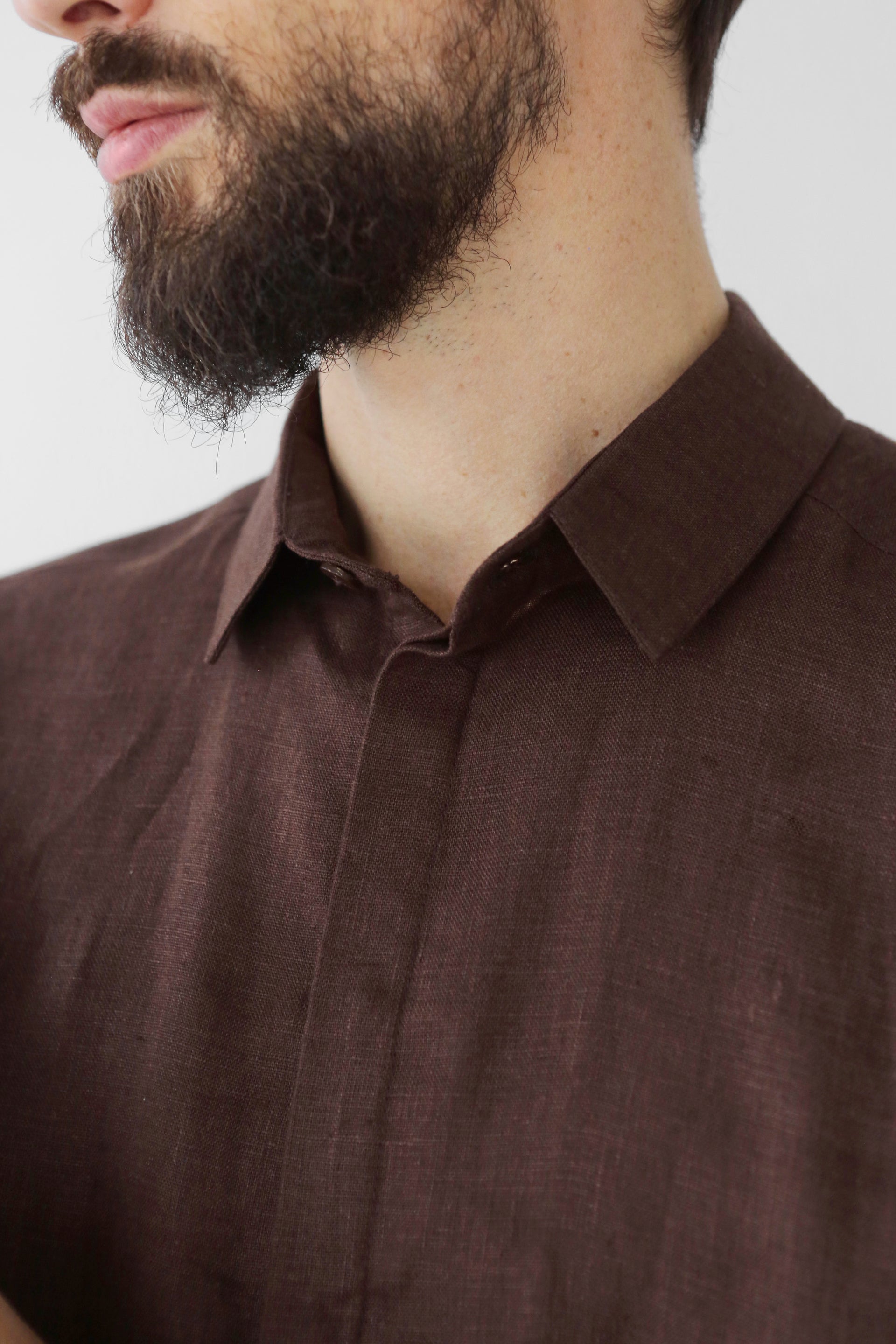 Mens Classic Collar Linen Shirt Holly in Brown M Mens Classic Collar Linen Shirt Holly in Brown M
