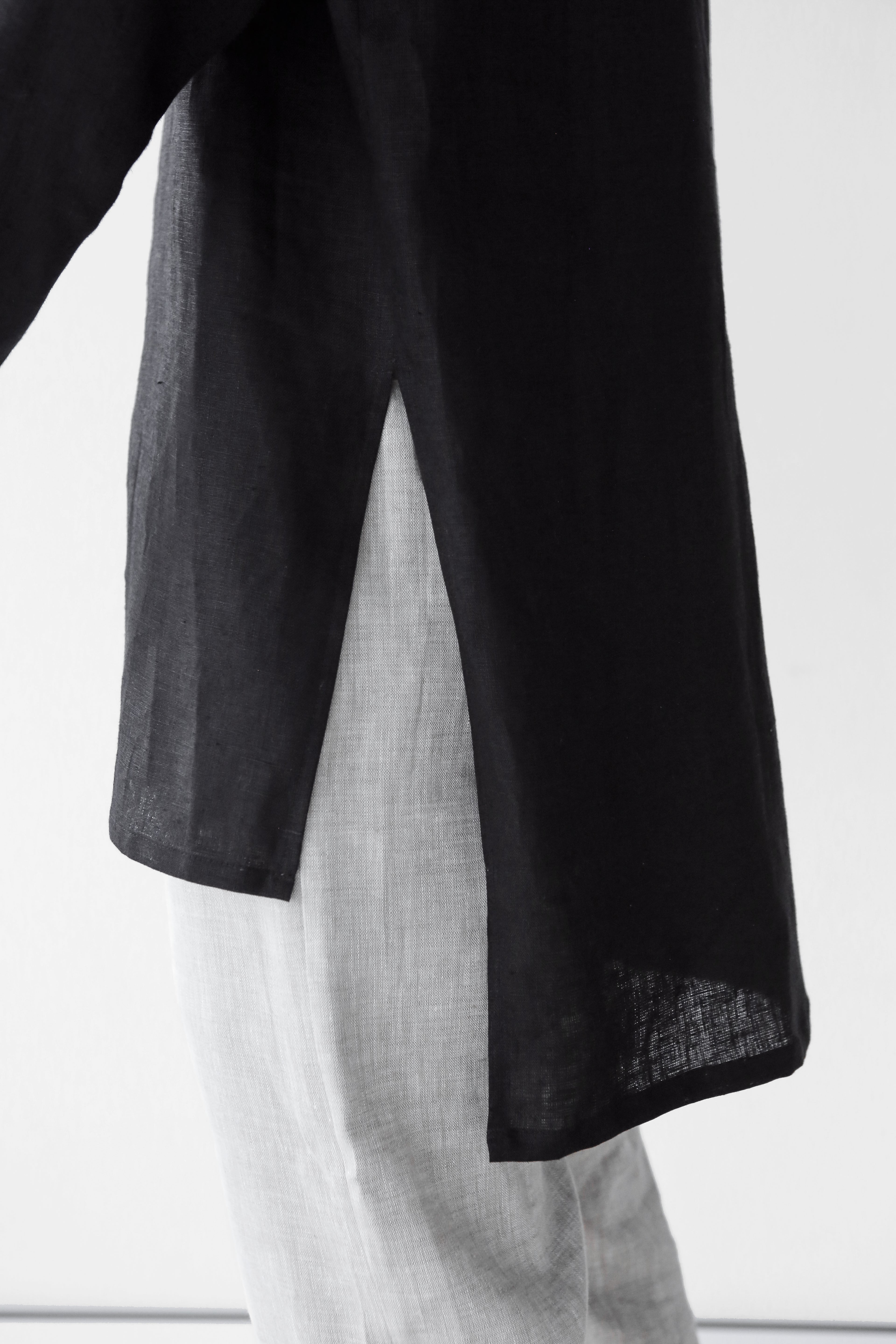 Men’s Long Linen Hoodie BALSA with splits in Black