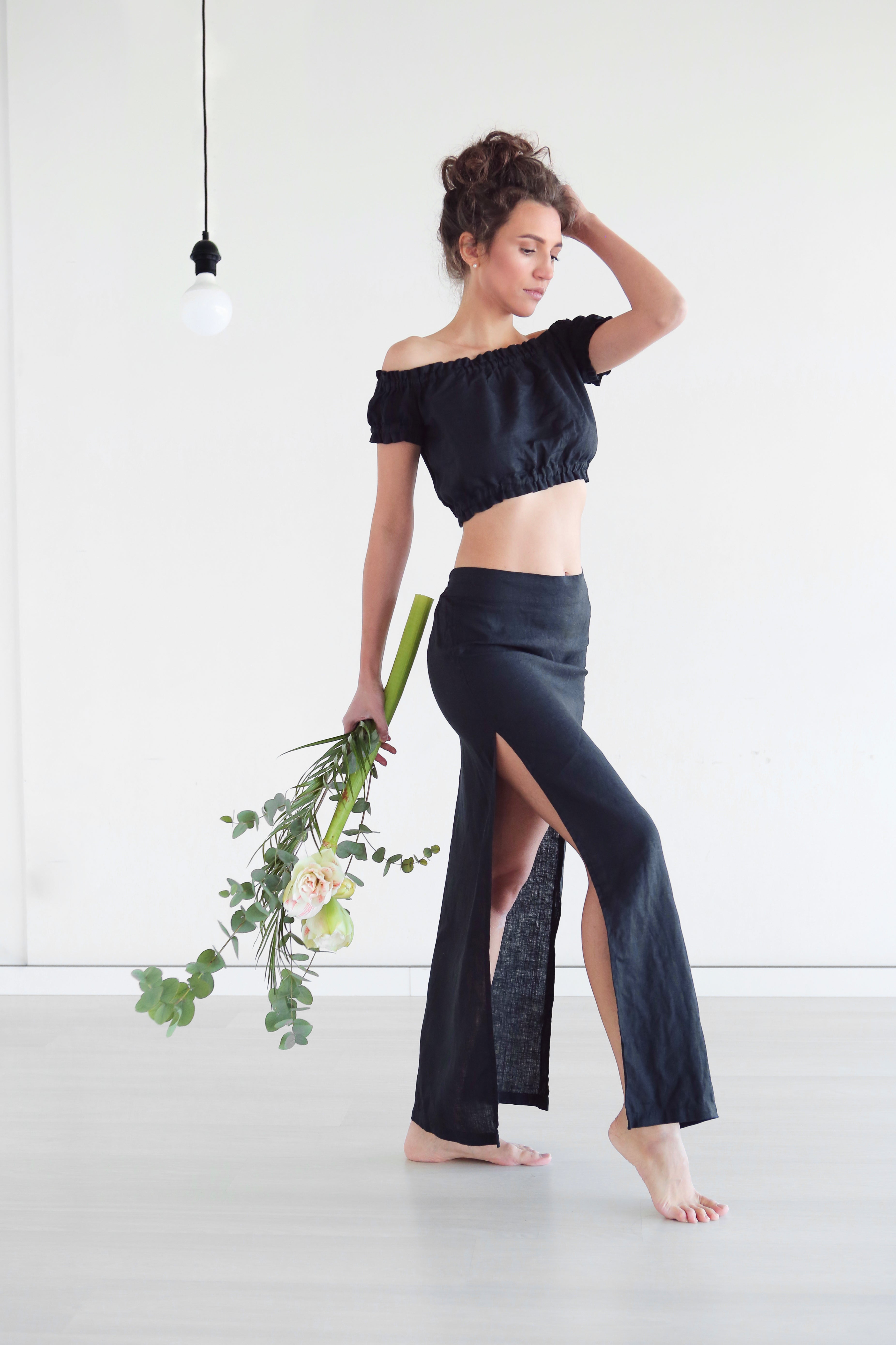 Women’s linen skirt with splits Black