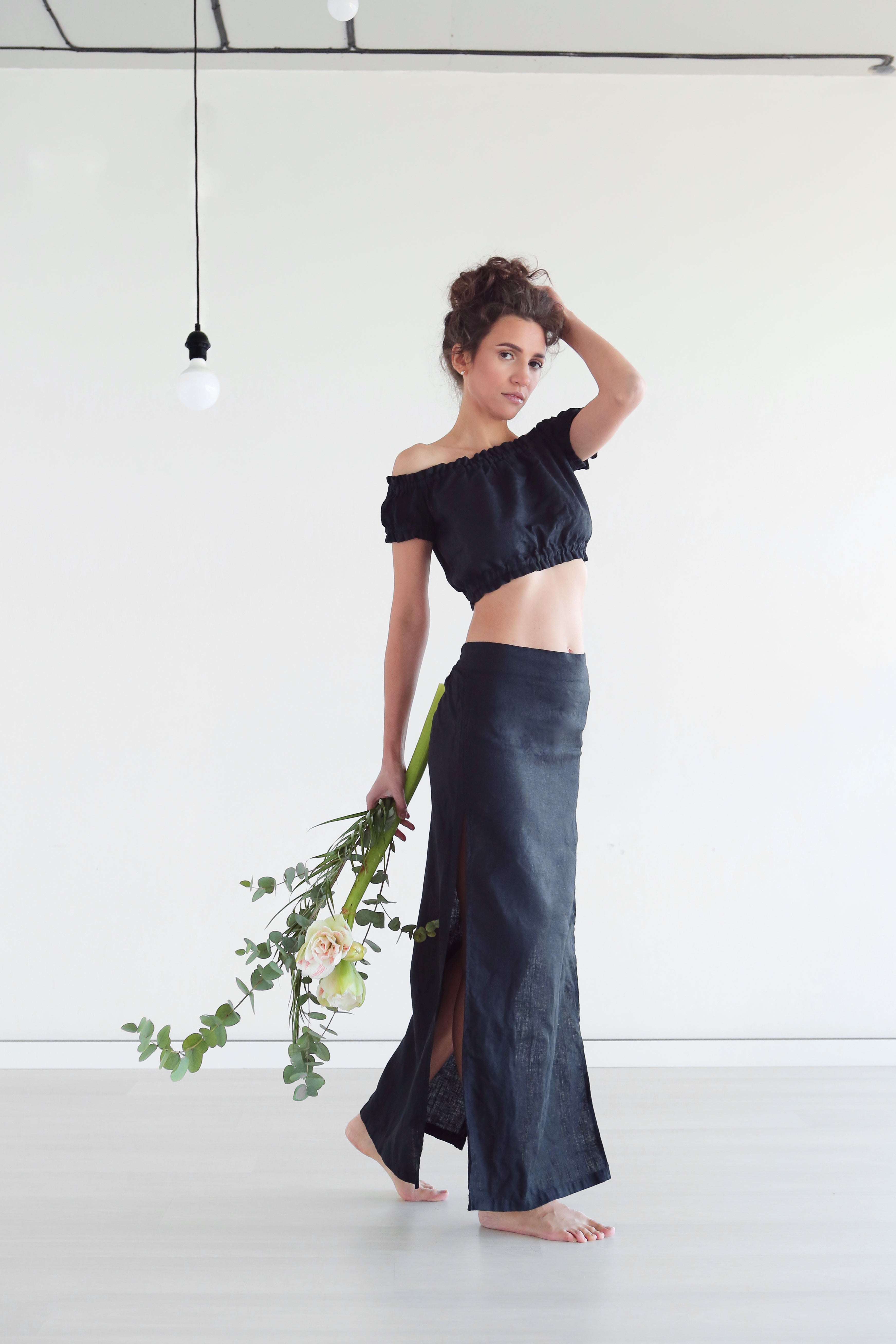 Women’s linen skirt with splits Black