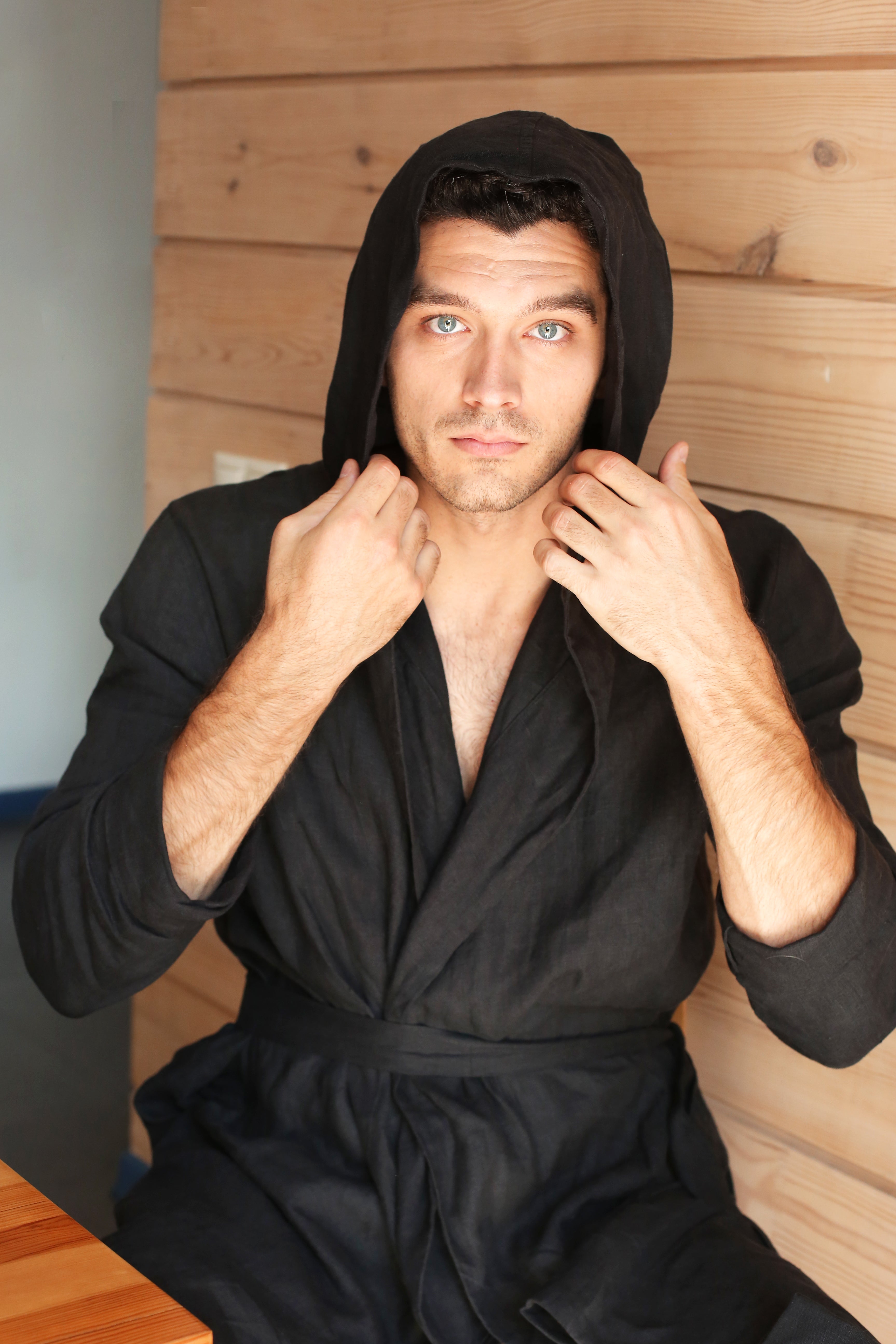 Men’s linen bathrobe with a hood EVERGREEN in Black