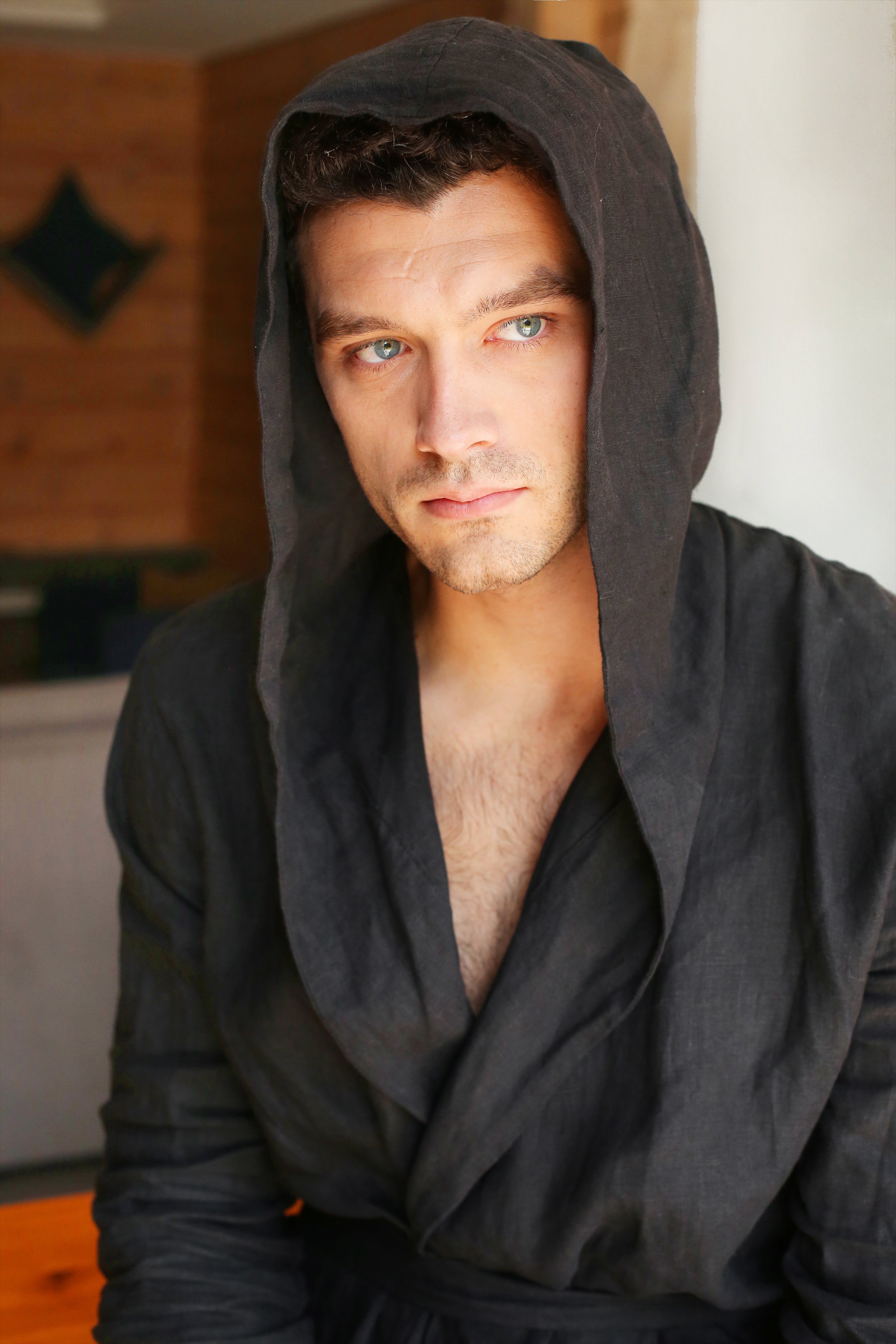 Men’s linen bathrobe with a hood EVERGREEN in Black