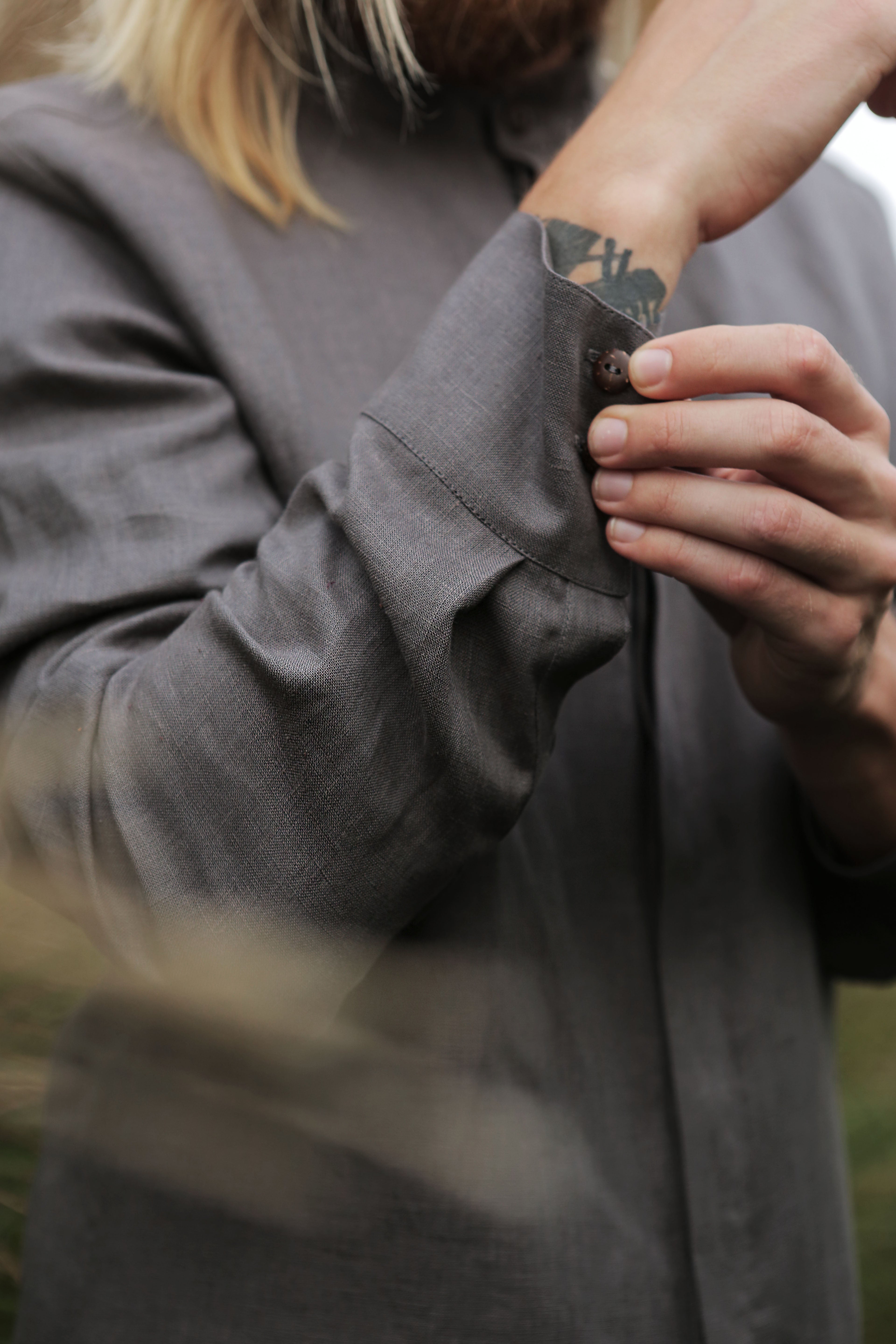 Men’s Long Linen Shirt OLIVE in Dark grey