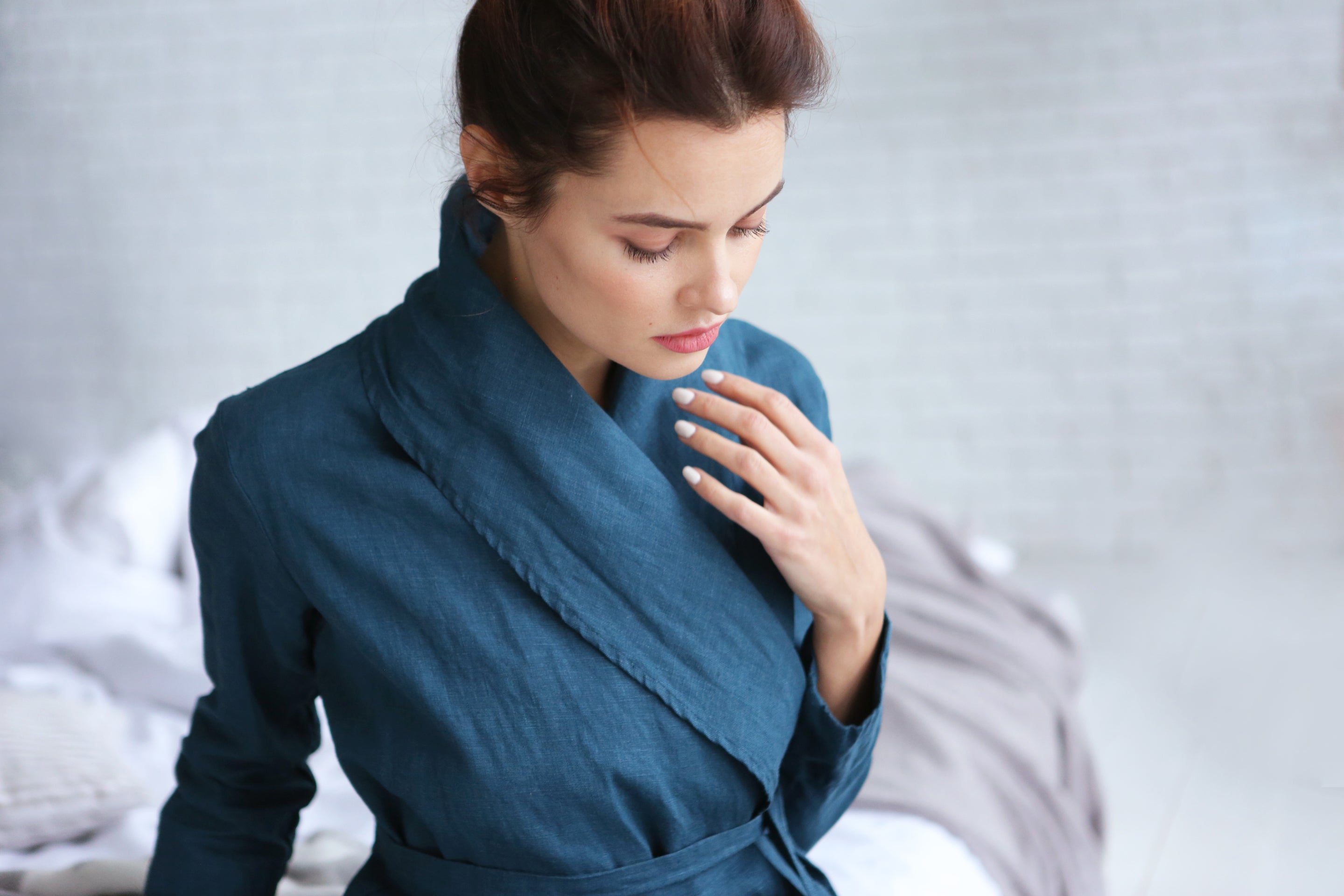Women’s Linen Bathrobe Calla in Navy blue