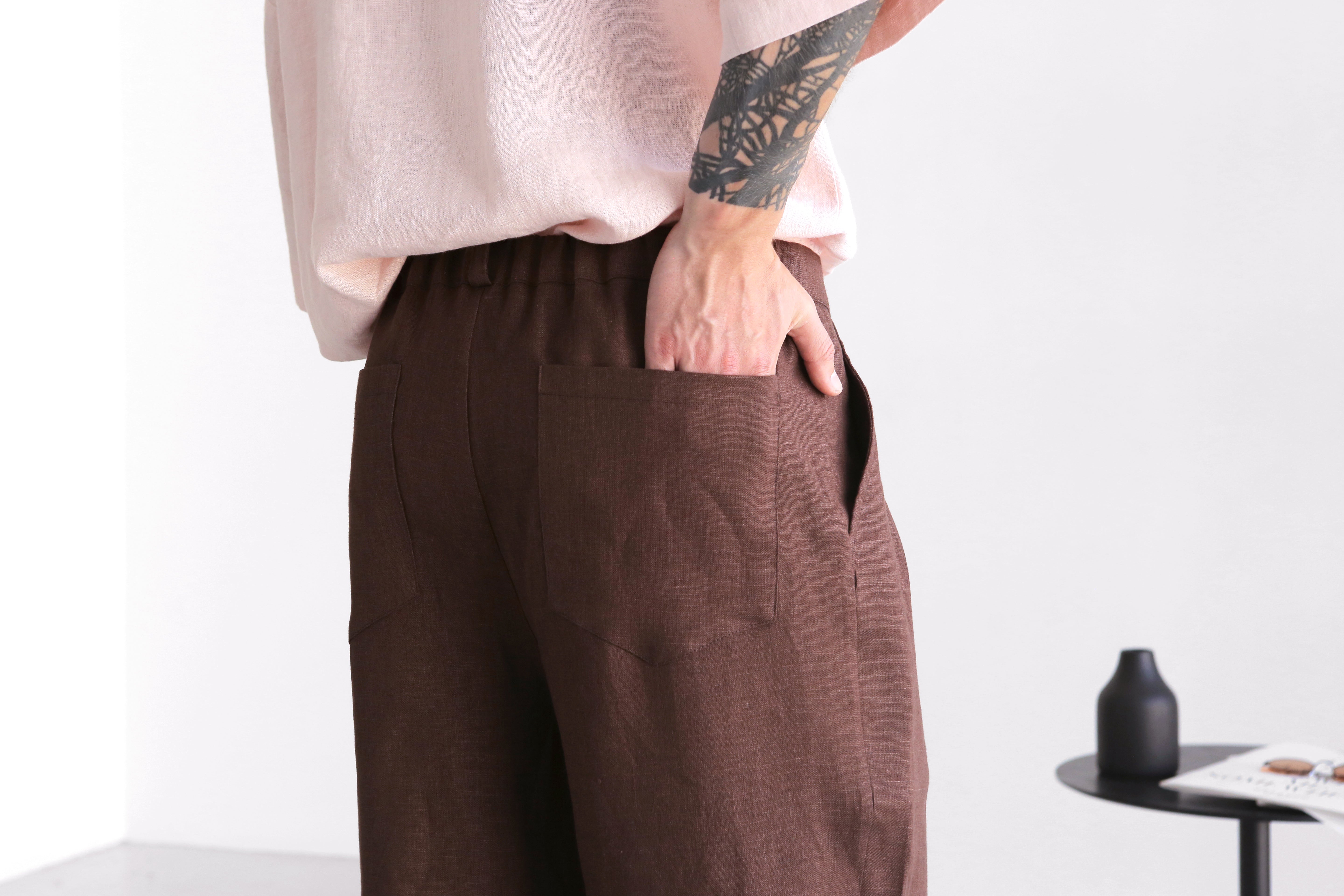 Loose Pleated Pants CEDAR in Brown
