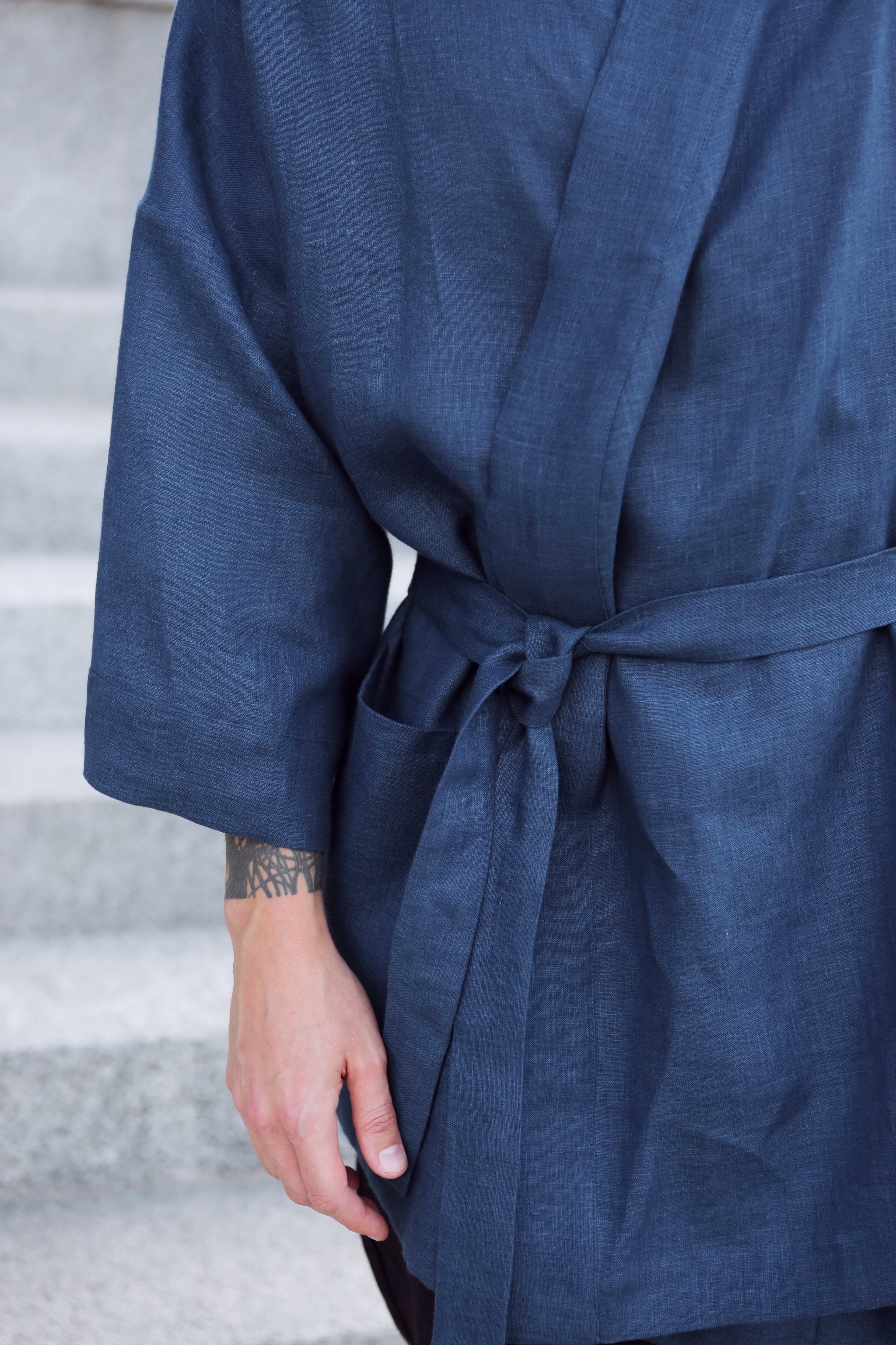 Men’s linen kimono SUGI in Navy blue