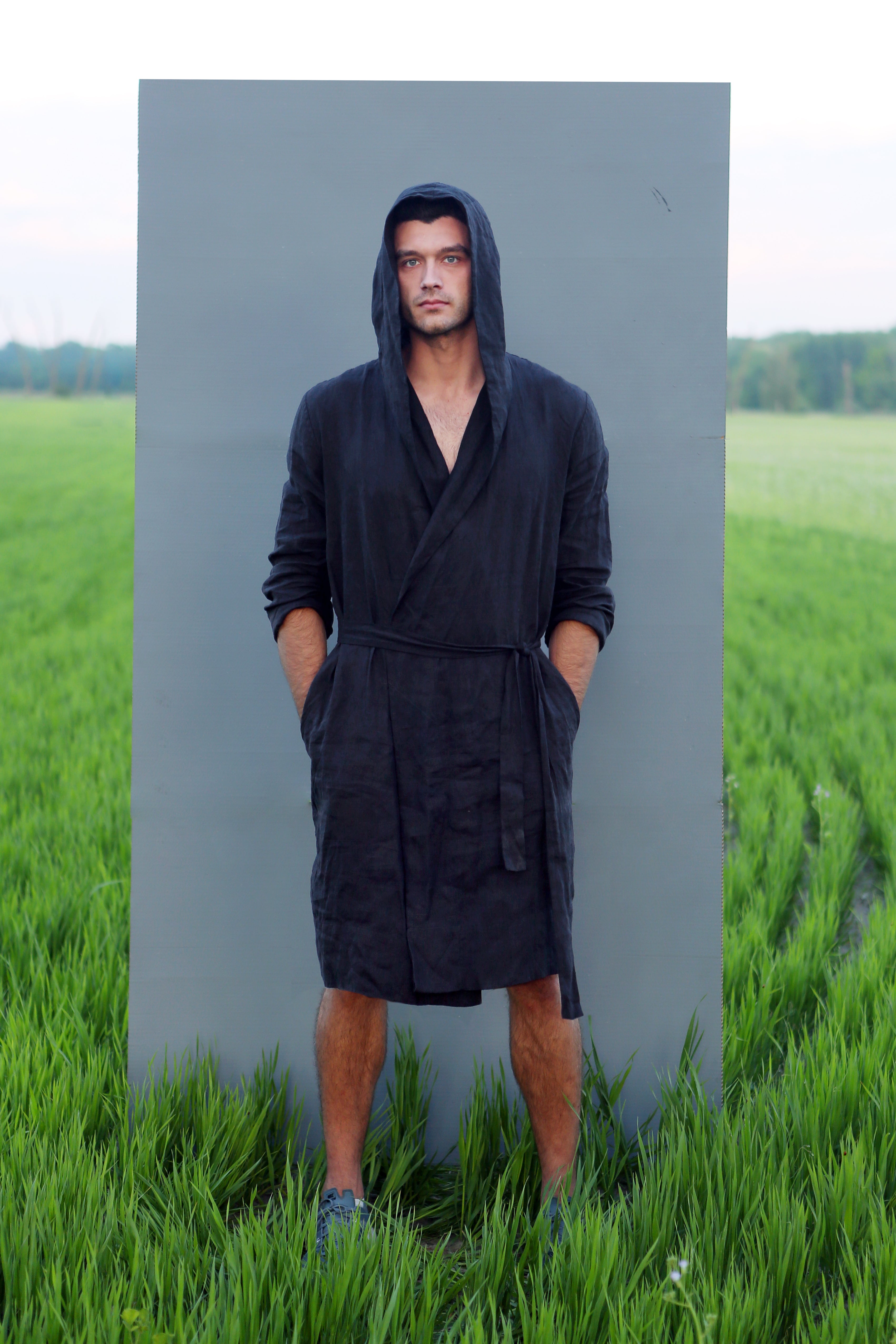 Men’s linen bathrobe with a hood EVERGREEN in Black