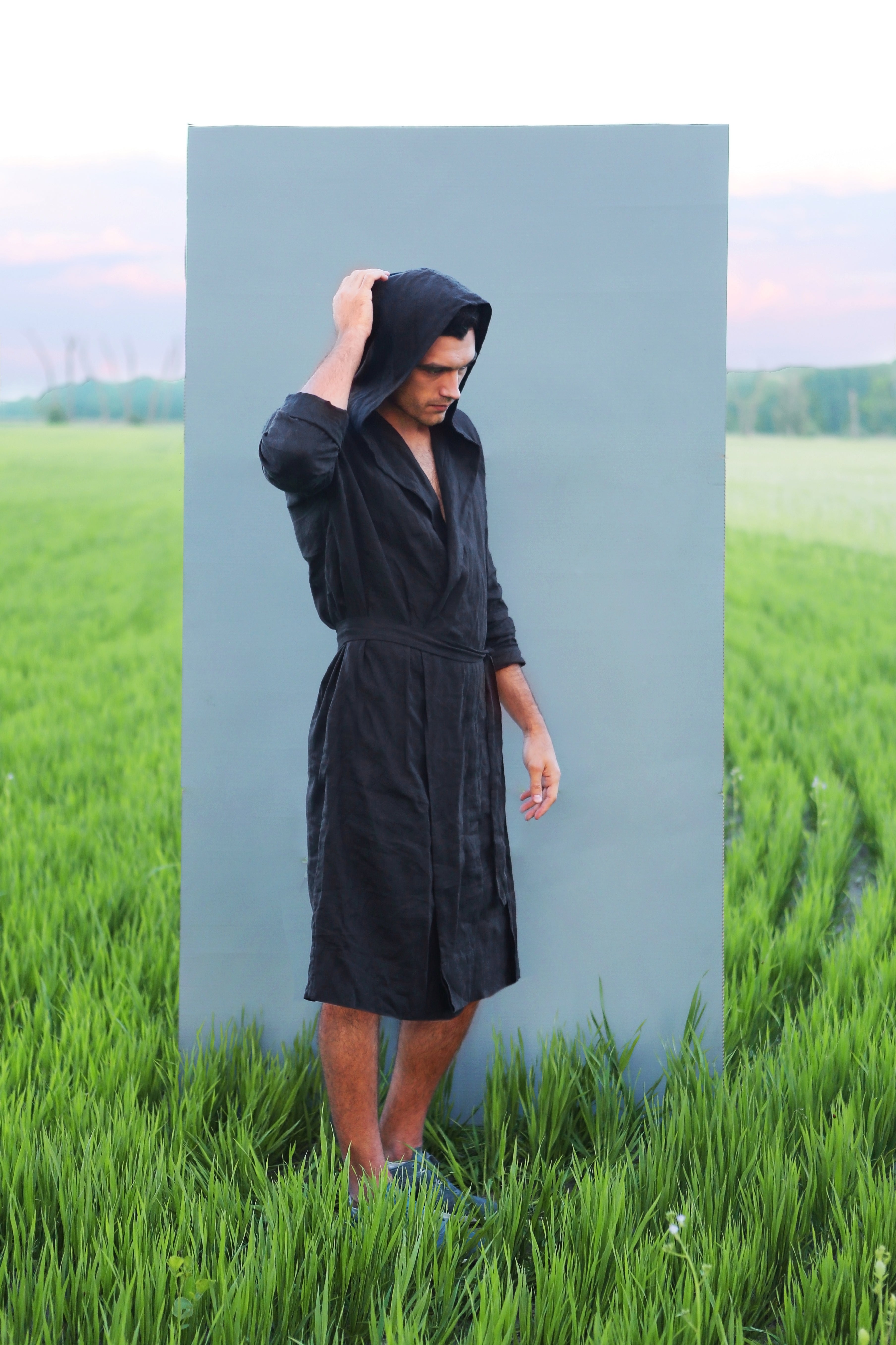 Men’s linen bathrobe with a hood EVERGREEN in Black