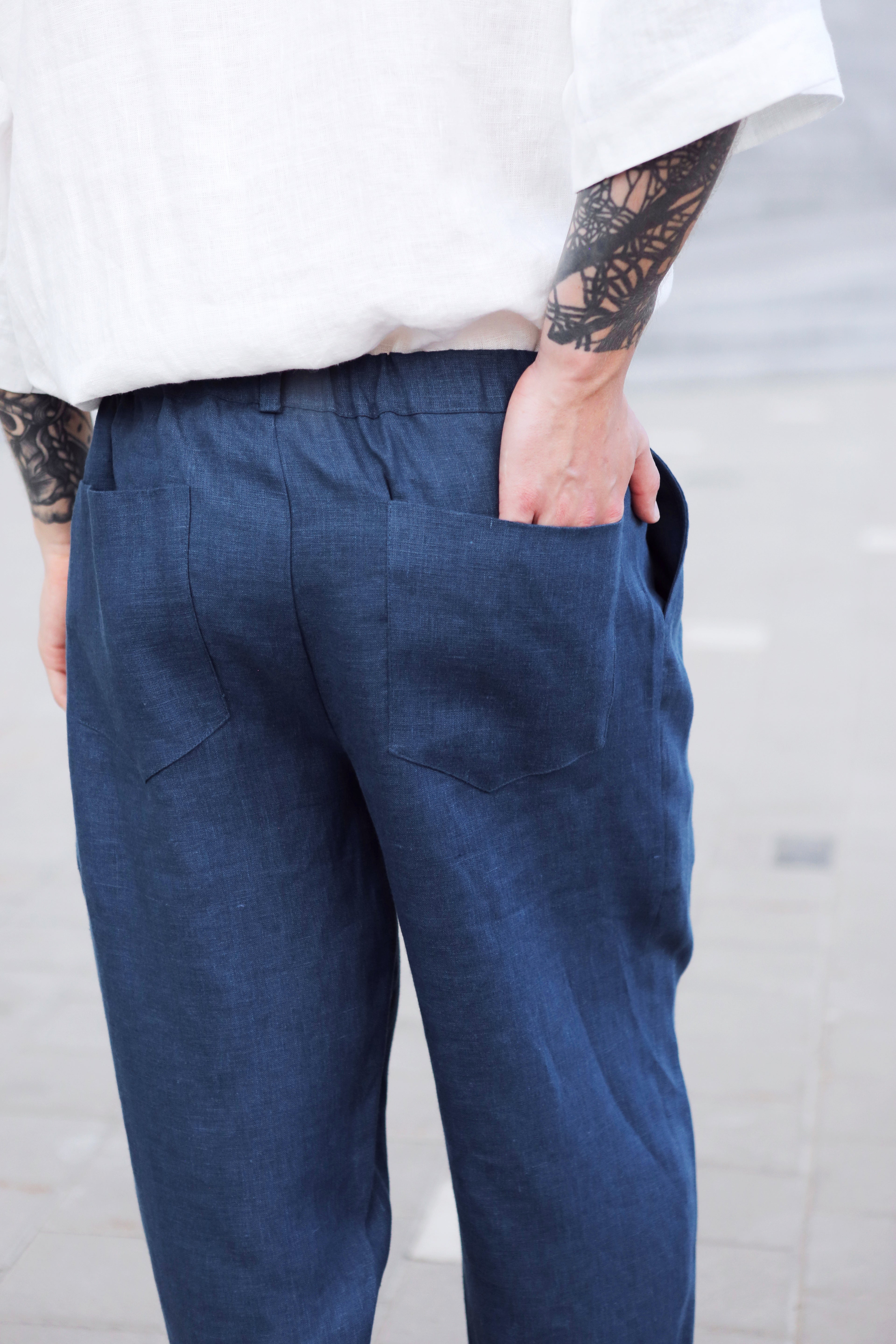 Loose Pleated Pants CEDAR in Navy blue