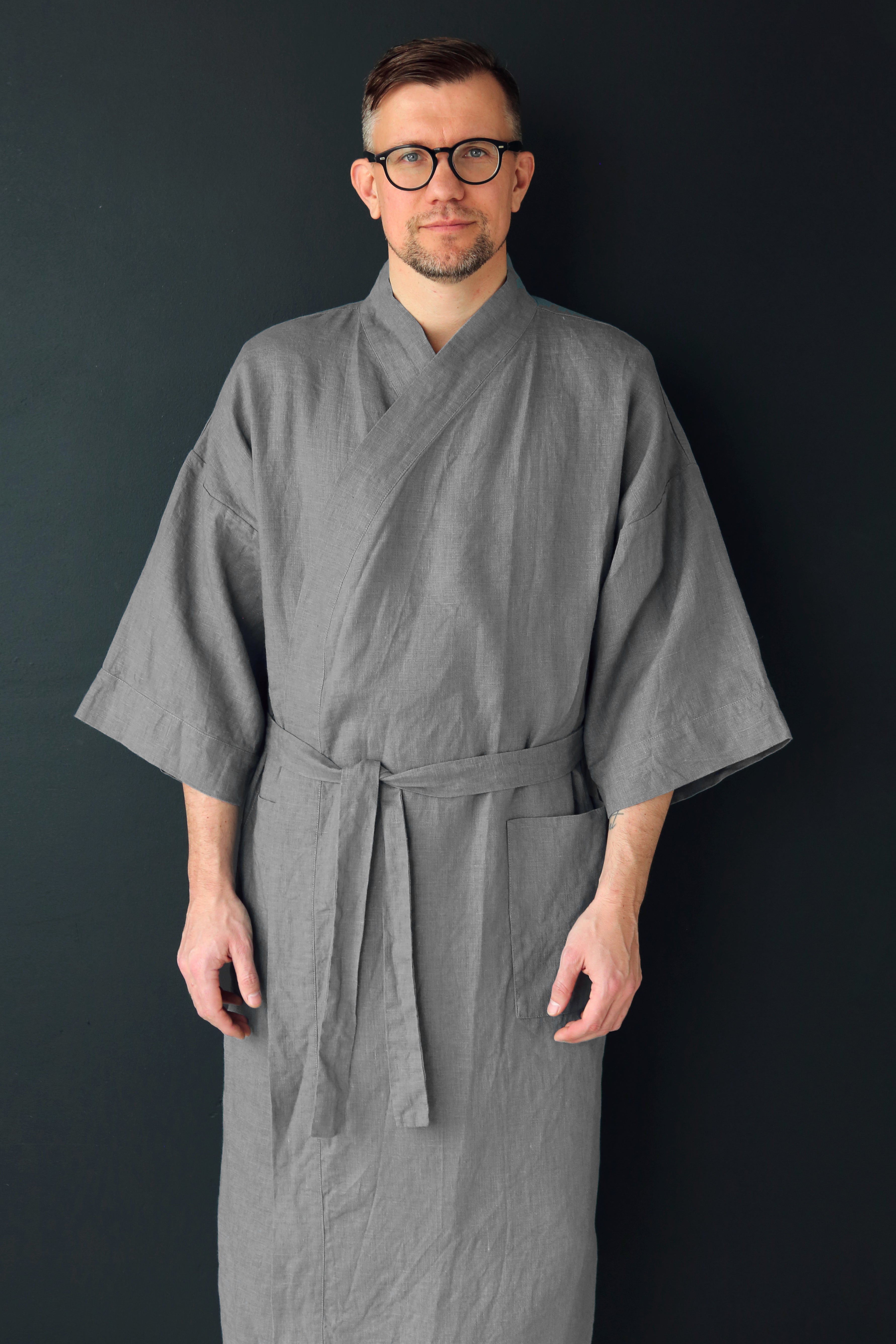Men’s linen kimono HINOKI in Dark grey