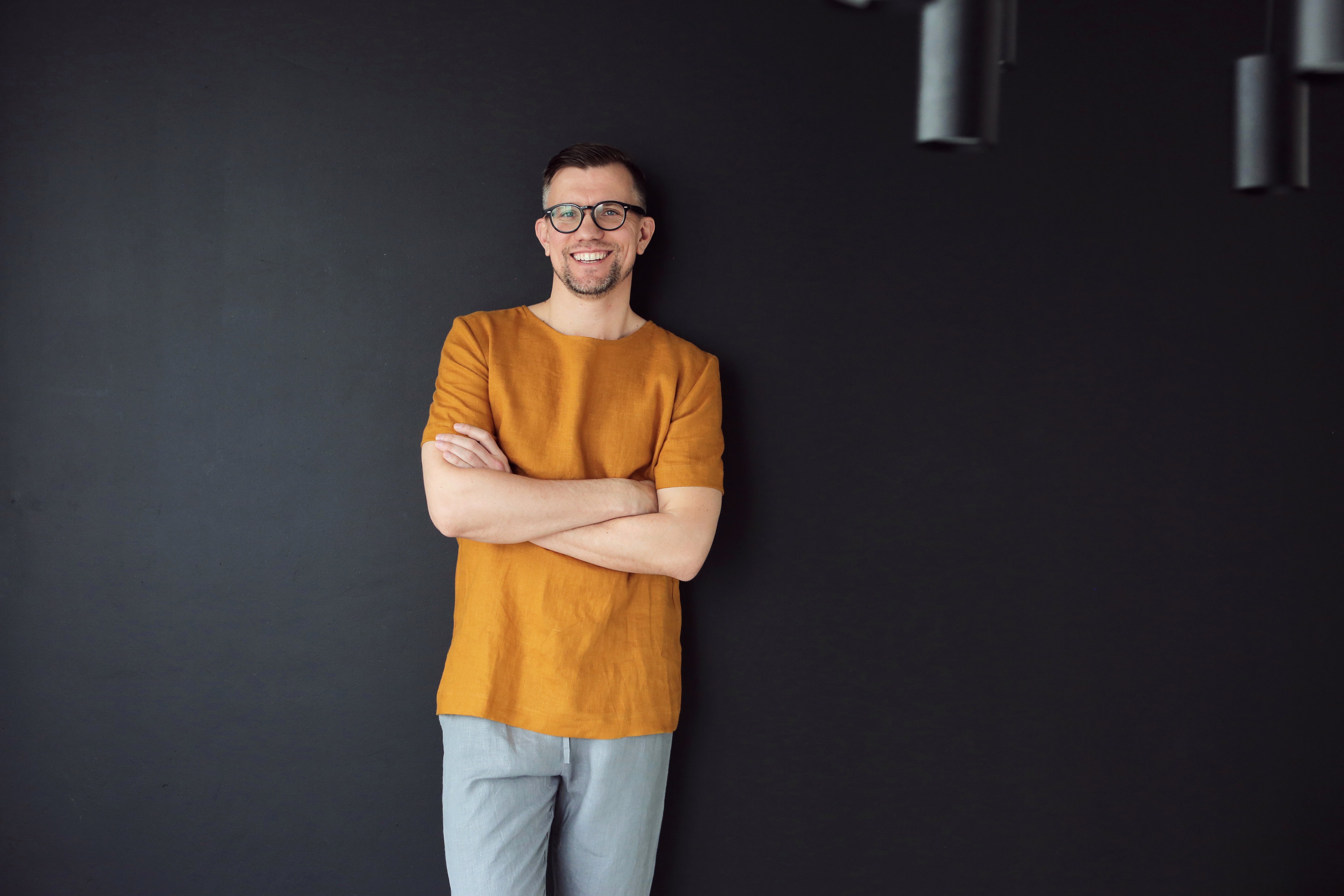 Men’s Linen T-Shirt LINDEN in Saffron