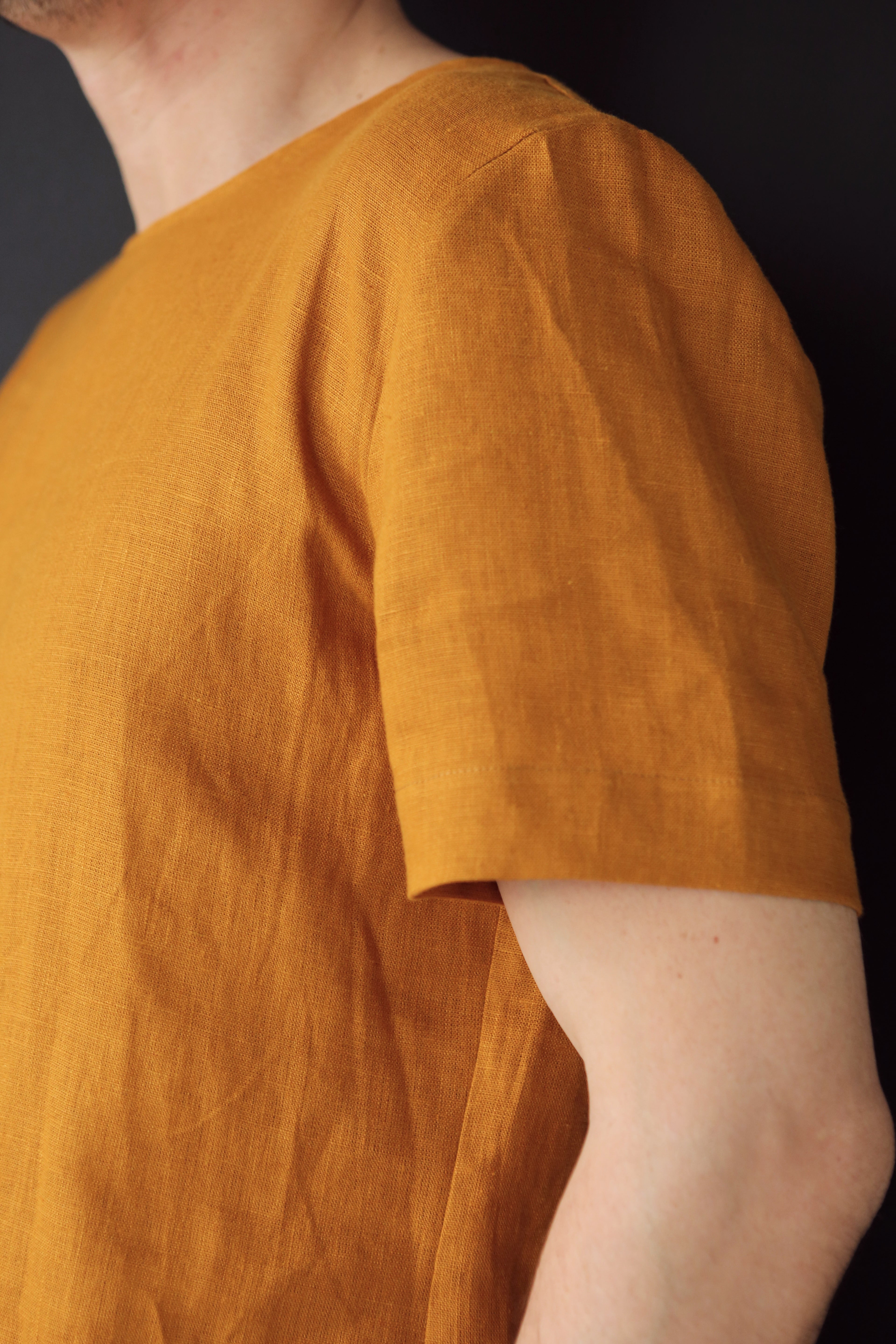 Men’s Linen T-Shirt LINDEN in Saffron