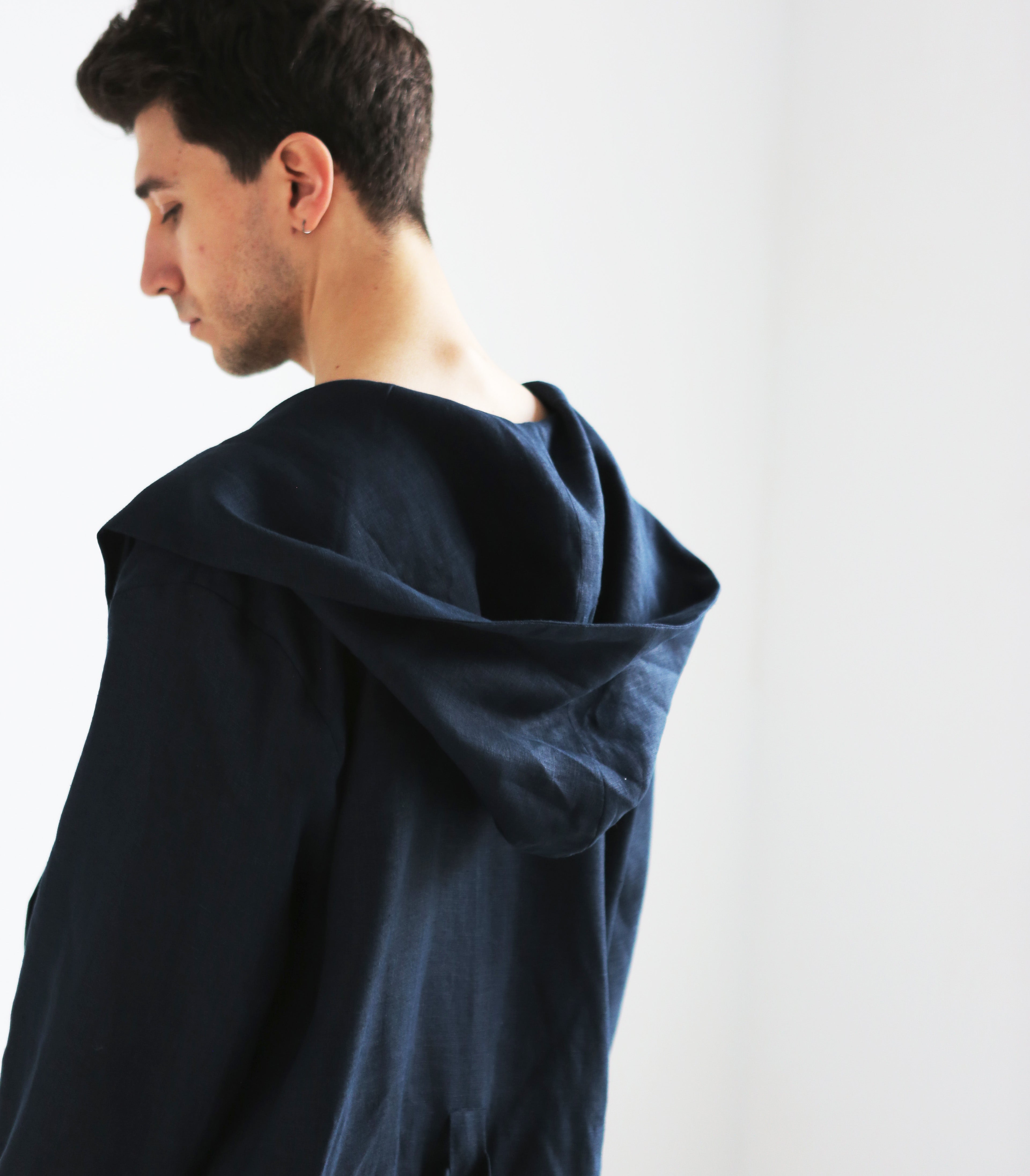 Men’s linen robe with a hood EVERGREEN in Dark blue