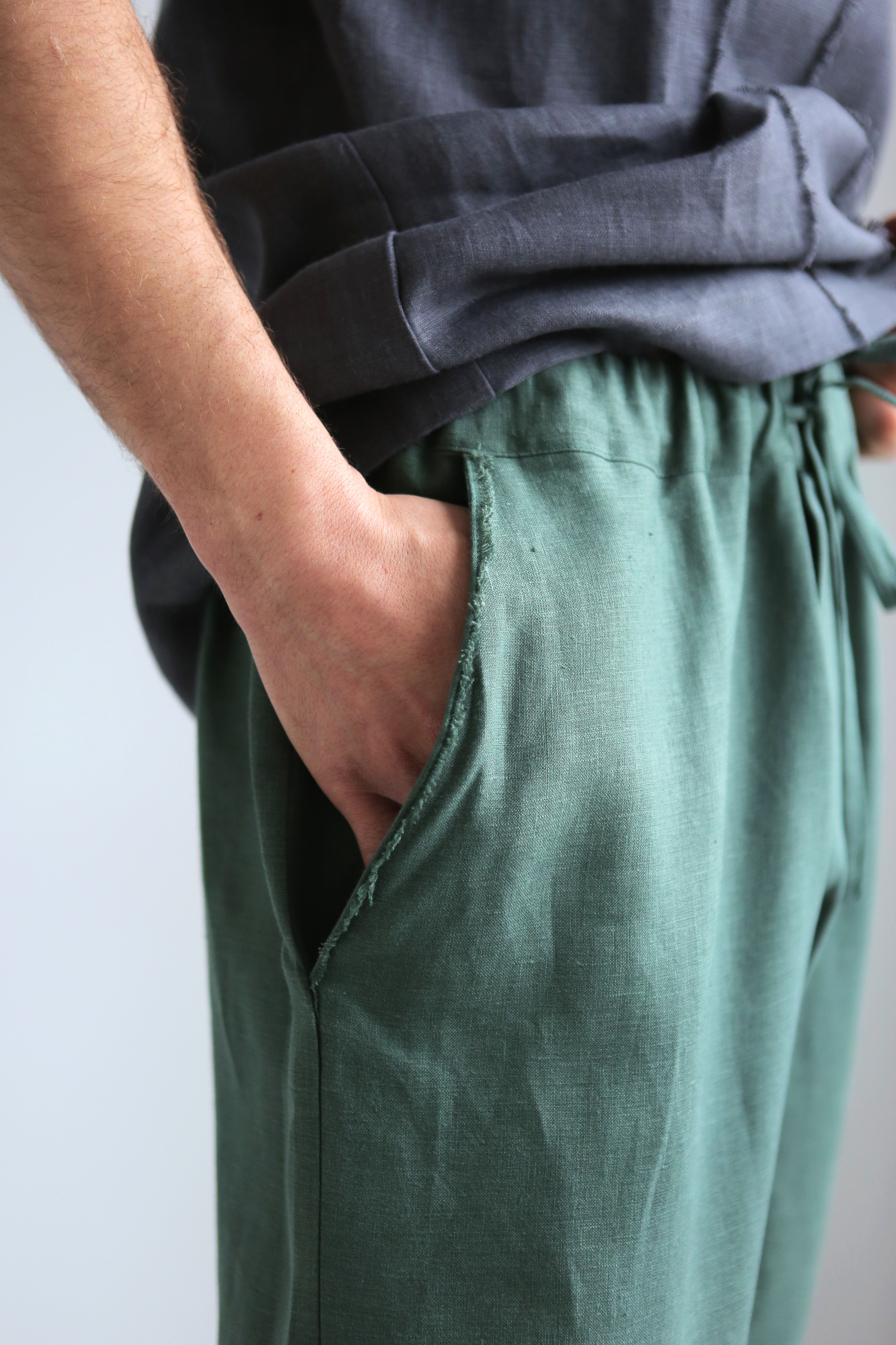 Men’s baggy linen pants HAWTHORN in Green
